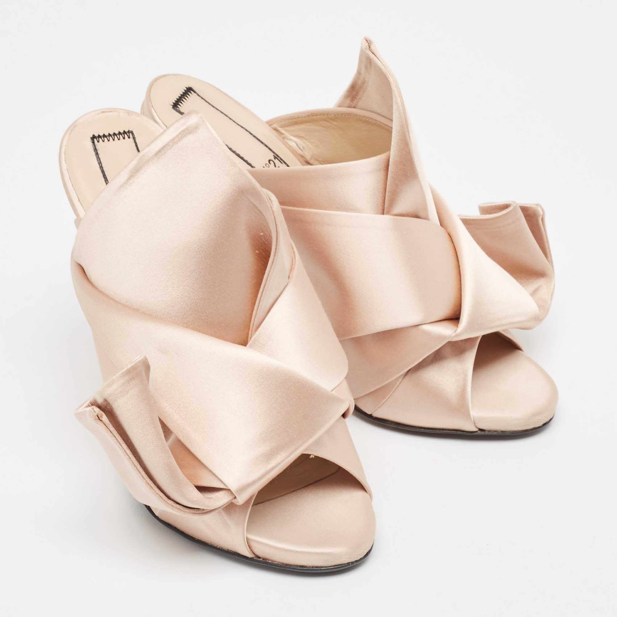 N21 Pink Satin Raso Knot Mule Sandals Size 37 In Good Condition In Dubai, Al Qouz 2