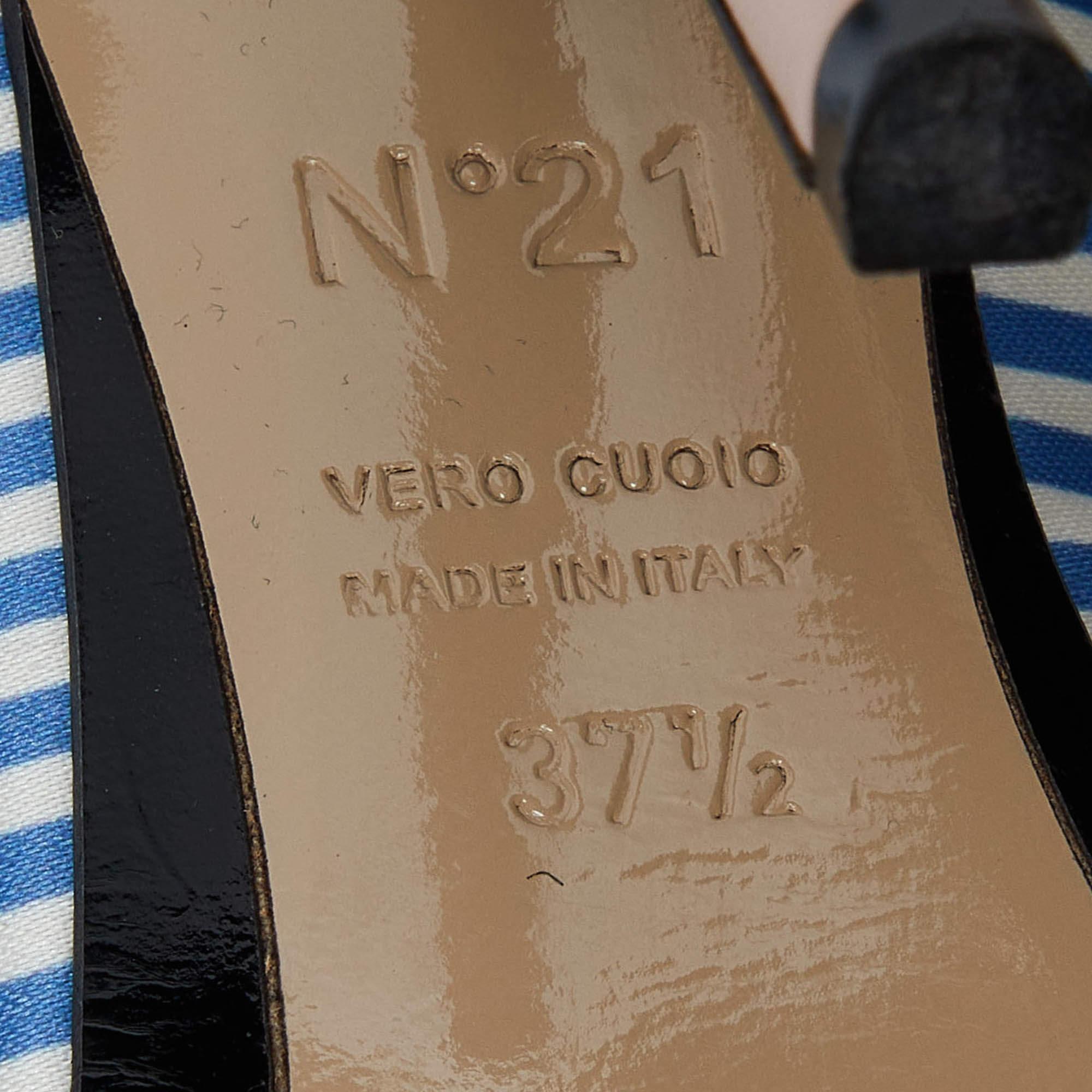 N°21 Sandales à lanières nouées en cuir et satin rayé tricolore Taille 37.5 en vente 3