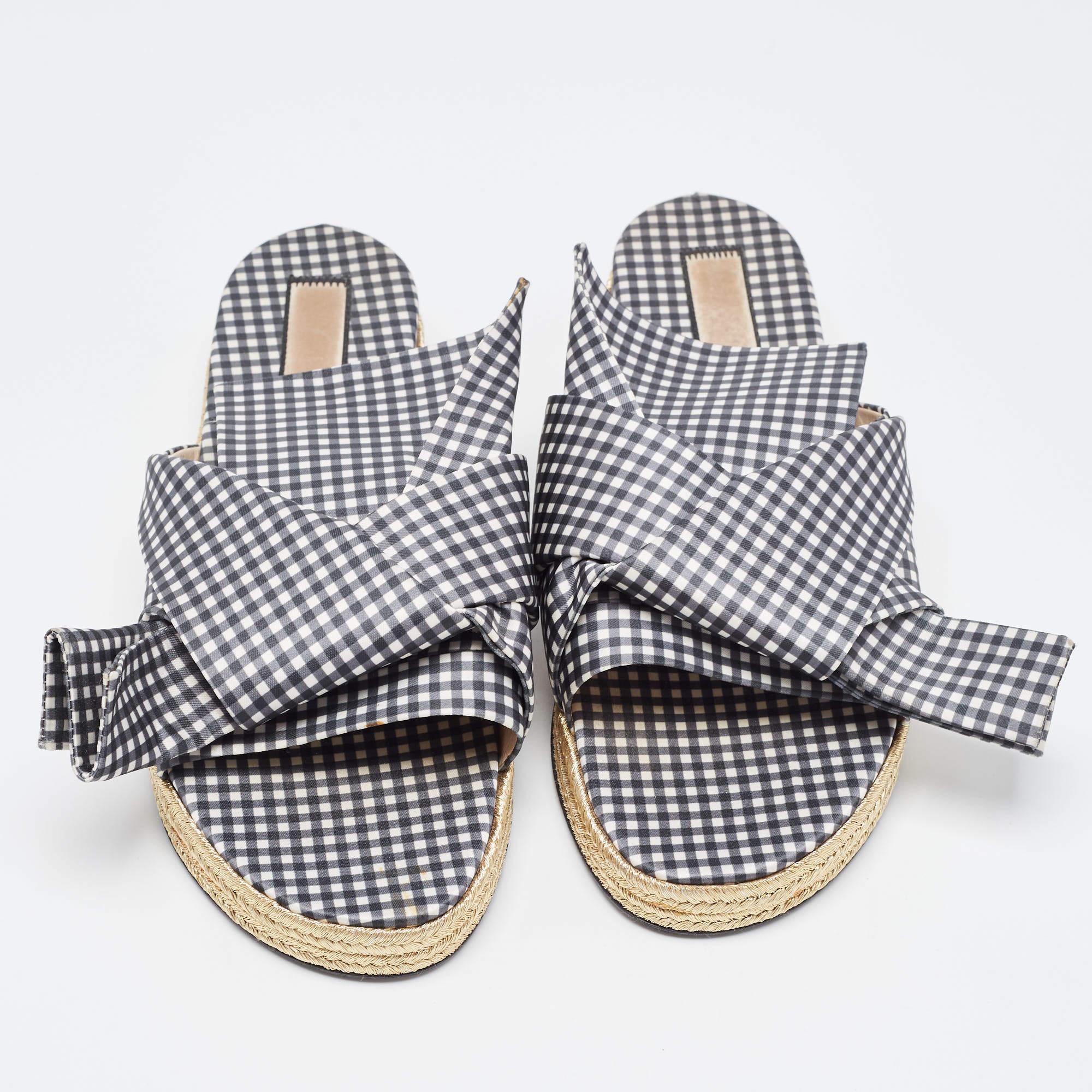 Gris N°21 Blanc/Noir Tissu Nœud Slide Flats Taille 41 en vente