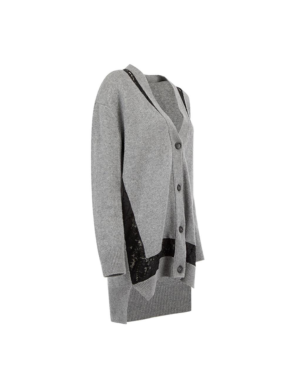CONDITION is Very good. Minimal wear to cadigan is evident. Minimal wear and pilling to the oute fabric on this used N°21 designer resale item.   Details  Grey Wool Cardigan Black lace trim Button up closure   Composition NO COMPOSITION LABEL BUT