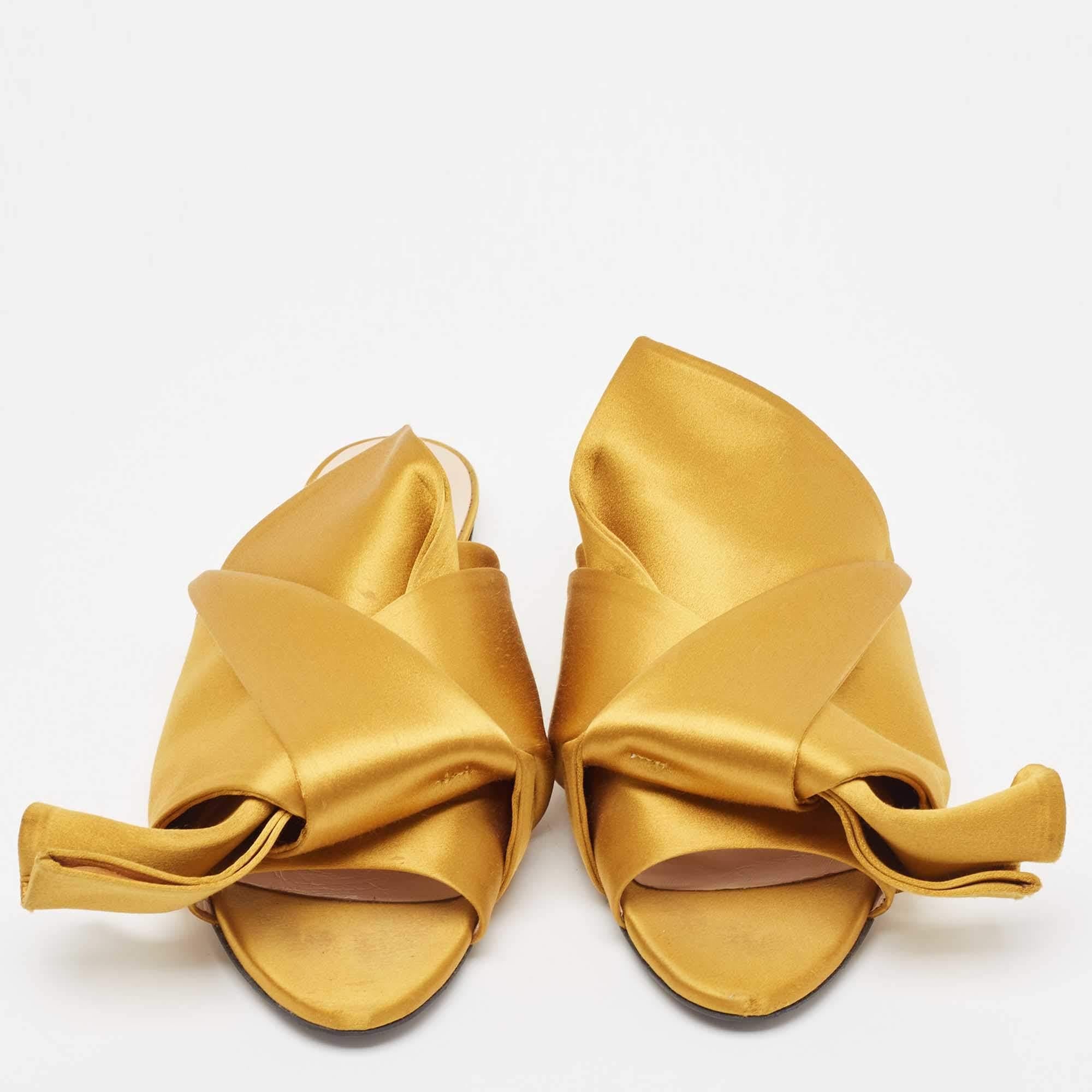 Jaune N°21 Satin jaune nœud Raso Slides plates Taille 37 en vente