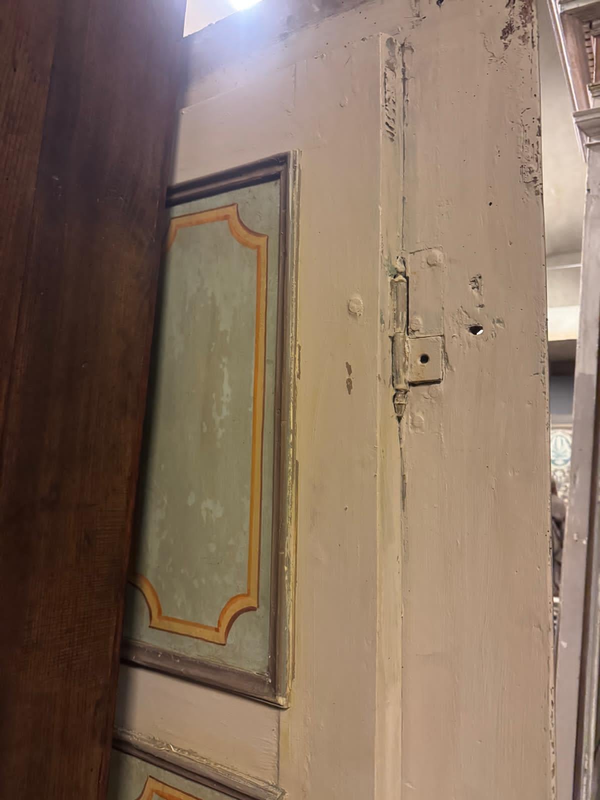 Peint à la main N.3 portes à double feuille peintes avec pots de fleurs, avec cadre, Italie en vente