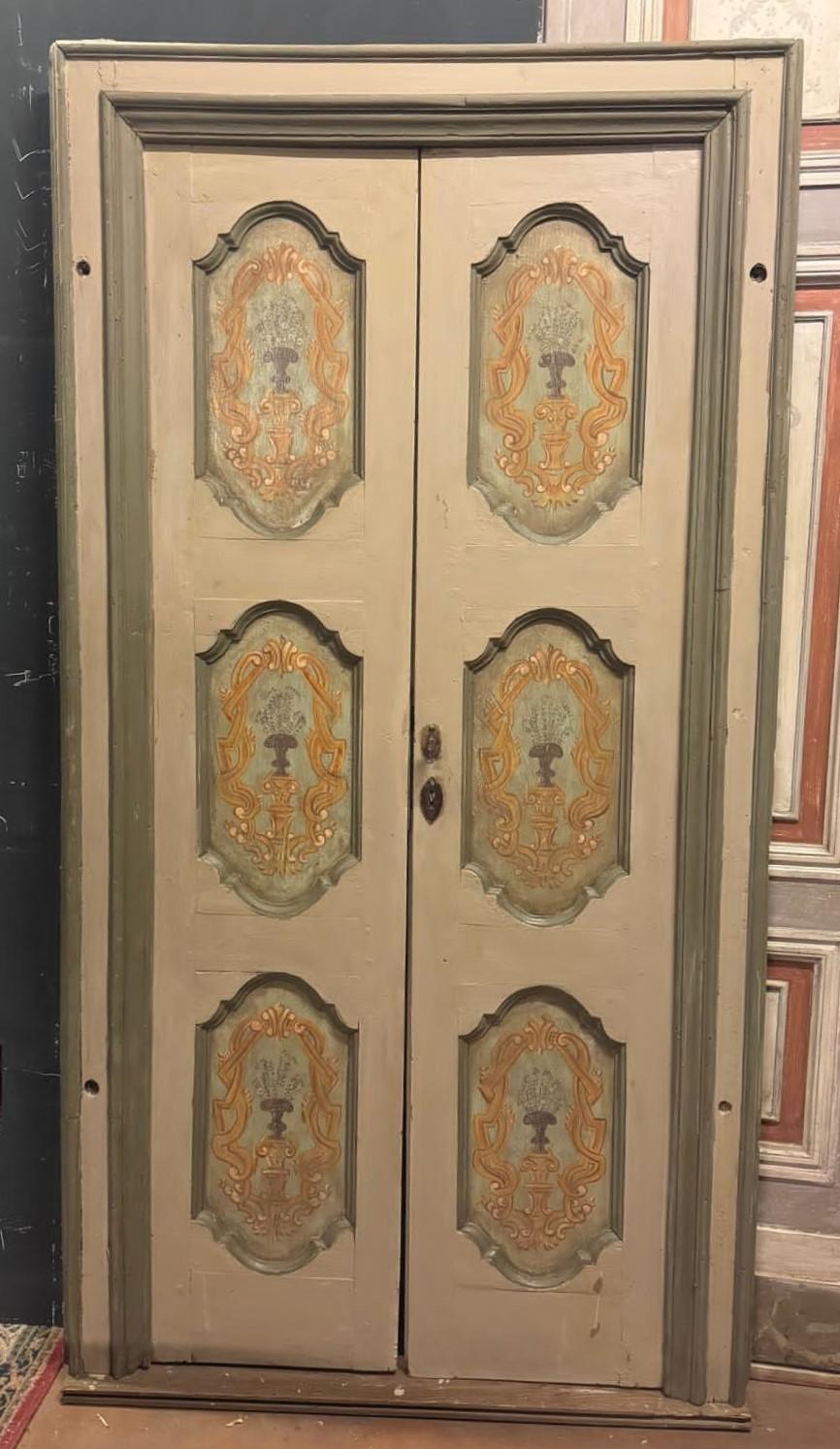 XIXe siècle N.3 portes à double feuille peintes avec pots de fleurs, avec cadre, Italie en vente