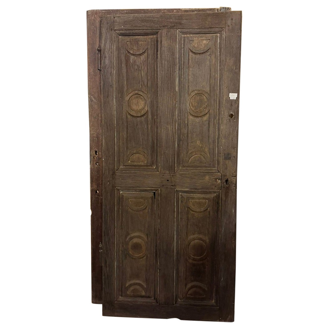 N.3 Porte in legno di rovere ad Un battente con pannelli intagliati, Italia