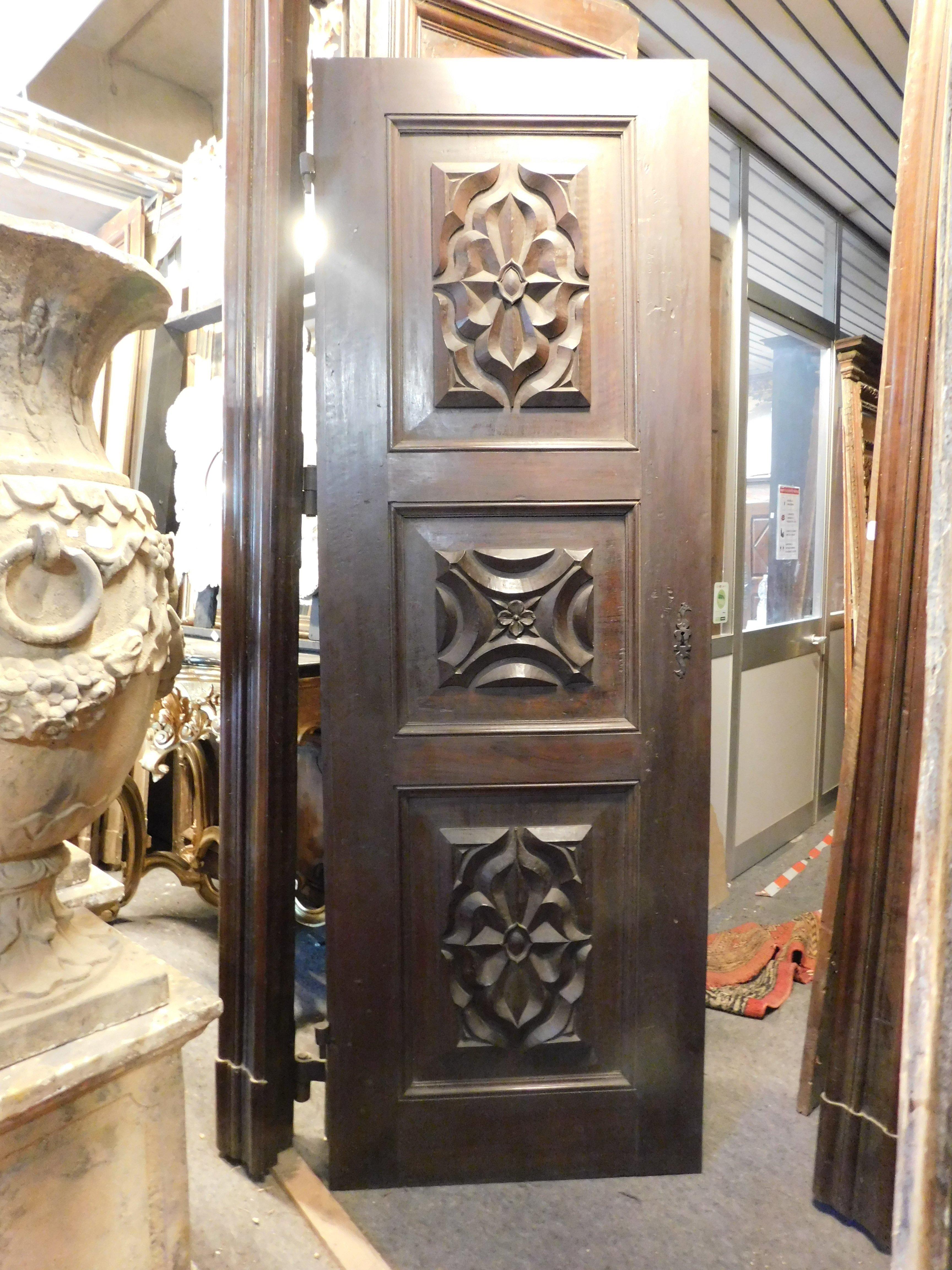 Italian N.4 atique walnut doors, richly hand-carved, Italy For Sale