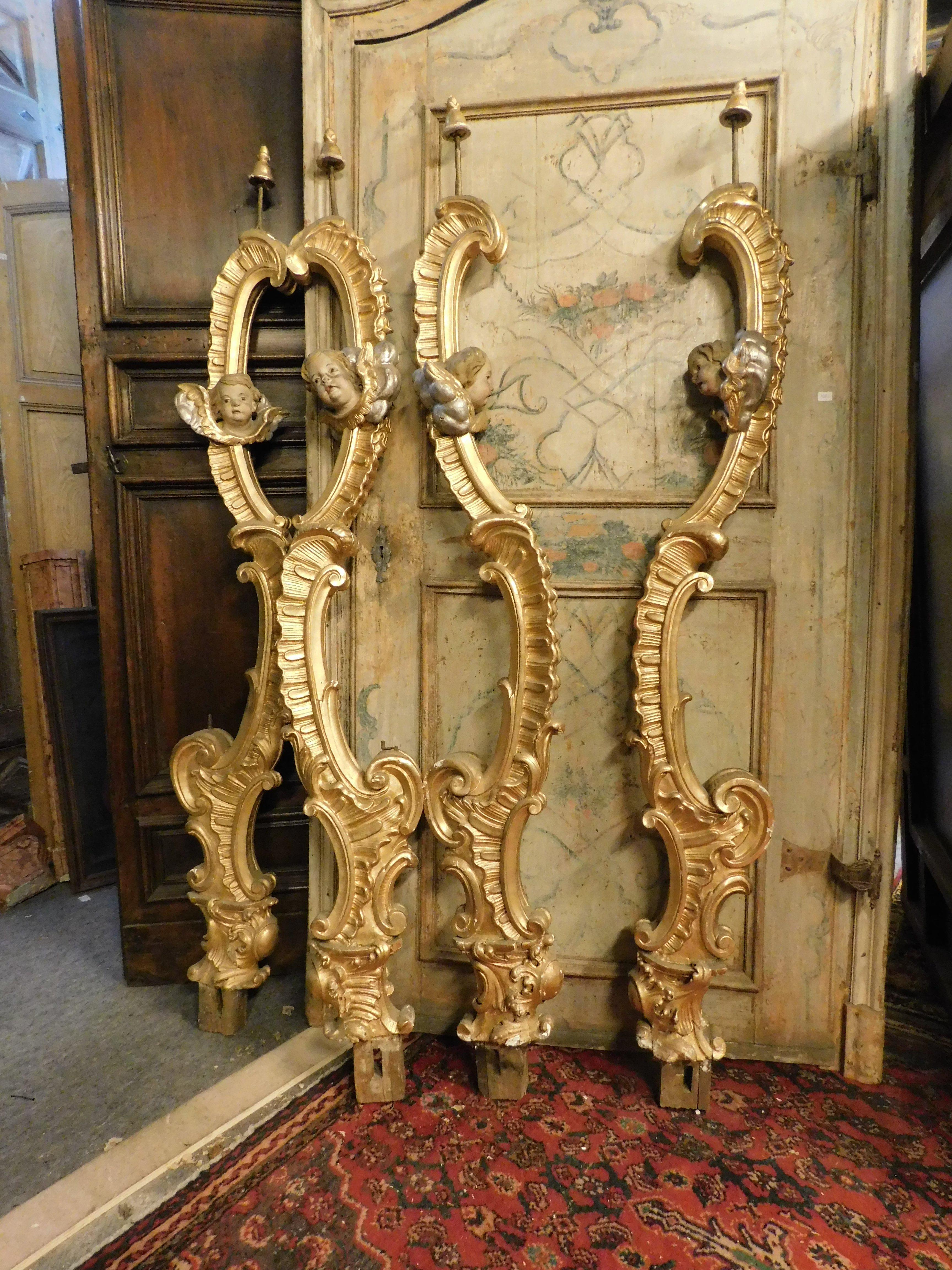 Italian n.4 pilaster columns with cherubs, carved and gilded, Italy For Sale