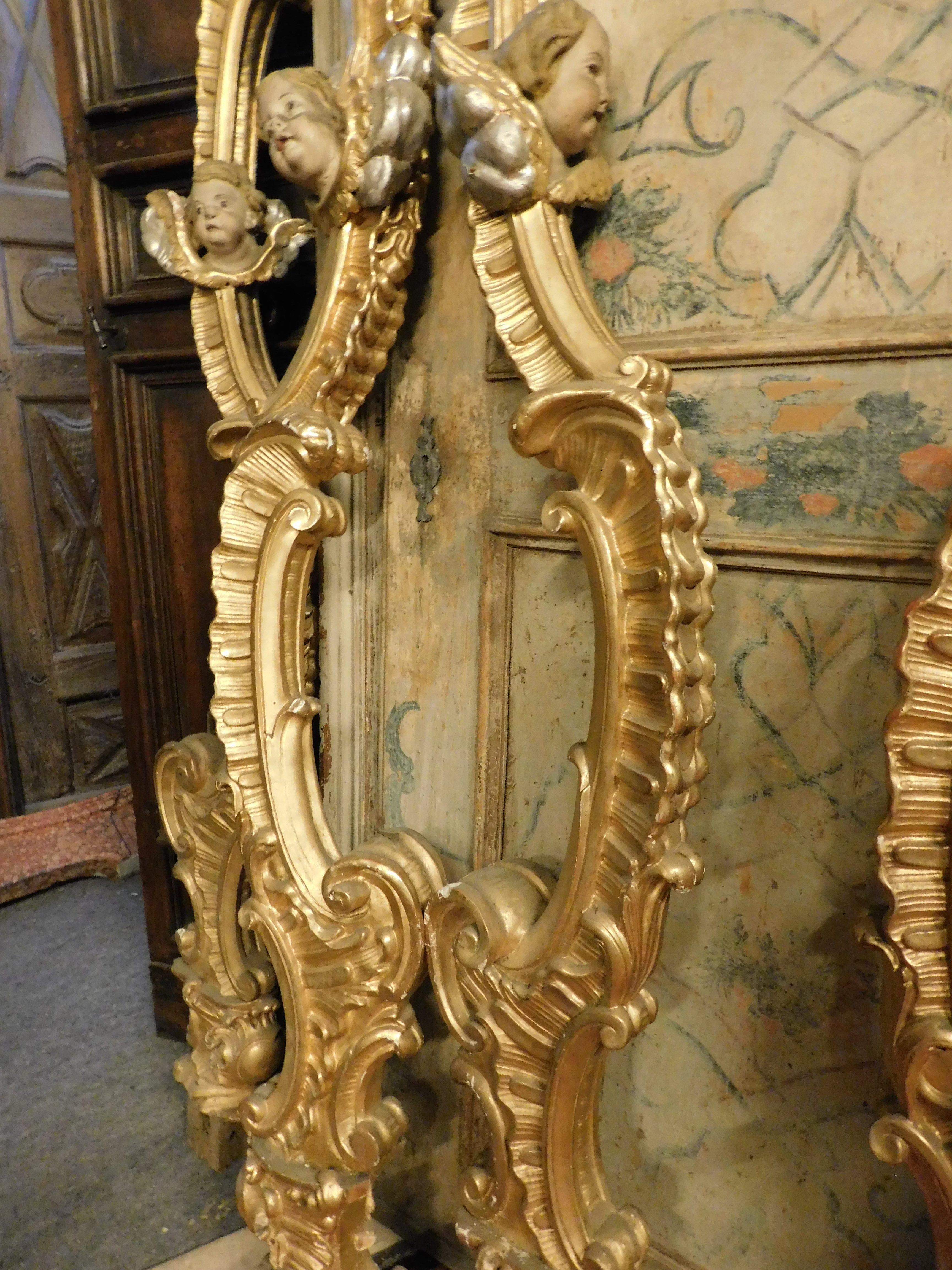 18th Century and Earlier n.4 pilaster columns with cherubs, carved and gilded, Italy