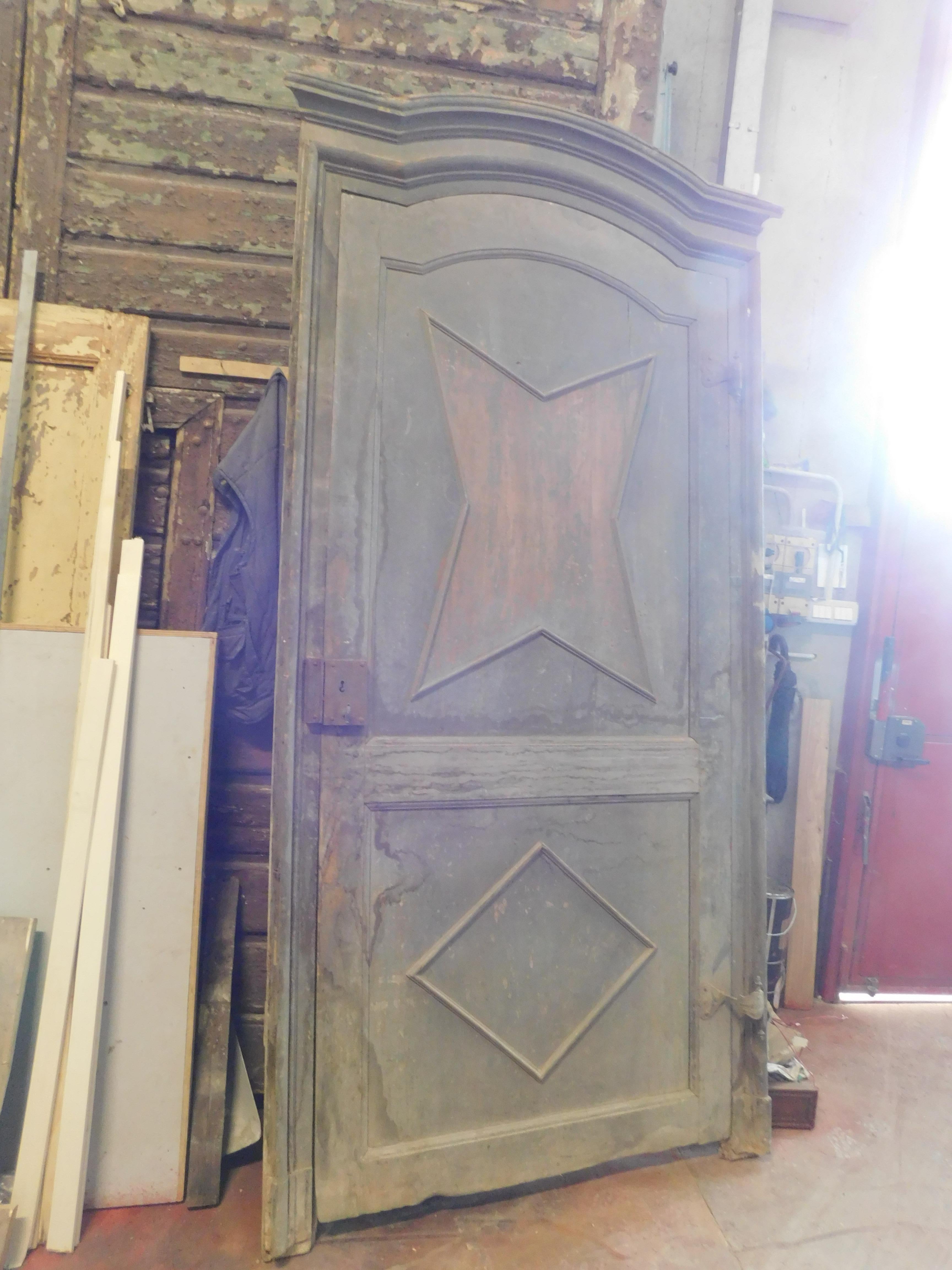 set of 5 blue lacquered antique doors, with frame and star decoration, 18th century from Italy, excellent original wood condition with handles and hinges, measure only internal door 104 x 231 H, beautiful, with the possibility of combining them all