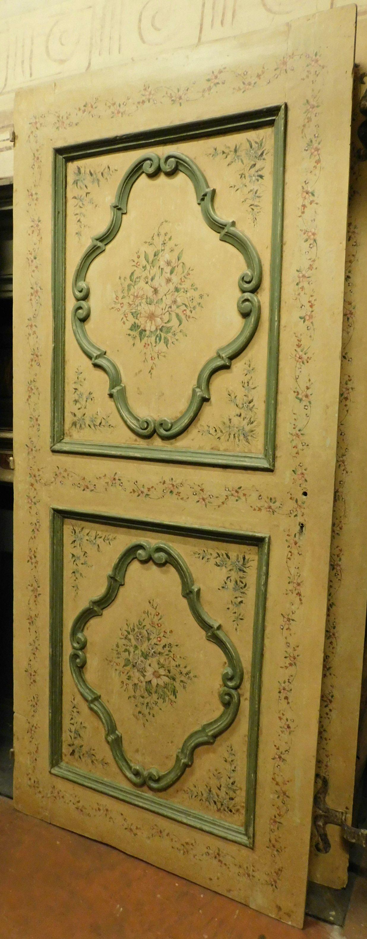 N.4 Antique Interior Doors Painted Lacquered, Double-Faced, 18th Century Italy In Good Condition In Cuneo, Italy (CN)