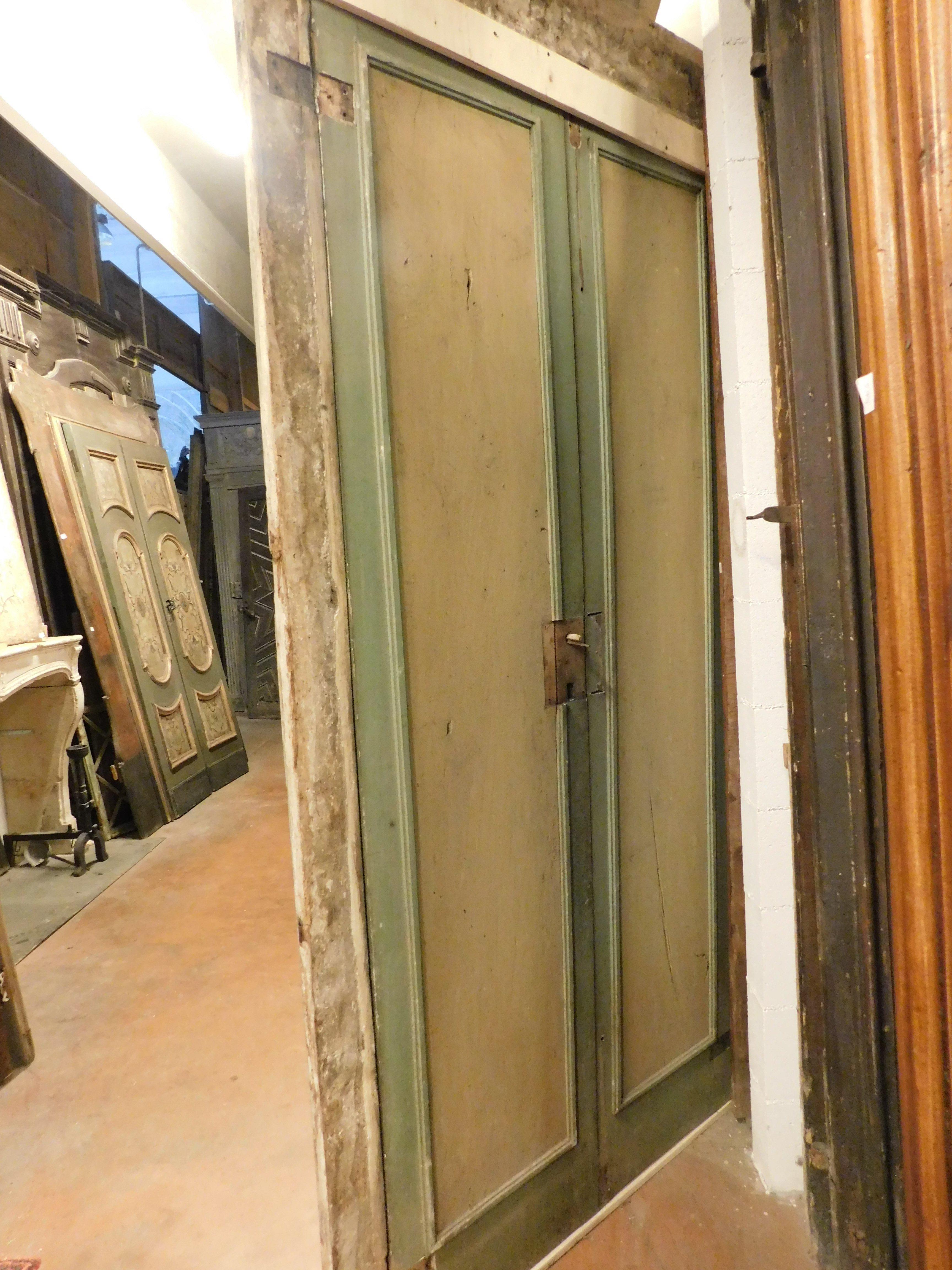 N.9 interior double doors, lacquered and carved with original frame, Italy For Sale 12