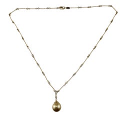 Na Hoku, collier pendentif en or jaune 14 carats avec perles et diamants n° 19977