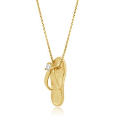 Collana Na Hoku con ciondolo a infradito in oro giallo 14K e diamante rotondo, 22,75"