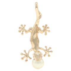 Na Hoku Pearl Gecko Solitaire Pendant - Yellow Gold 14k Lizard