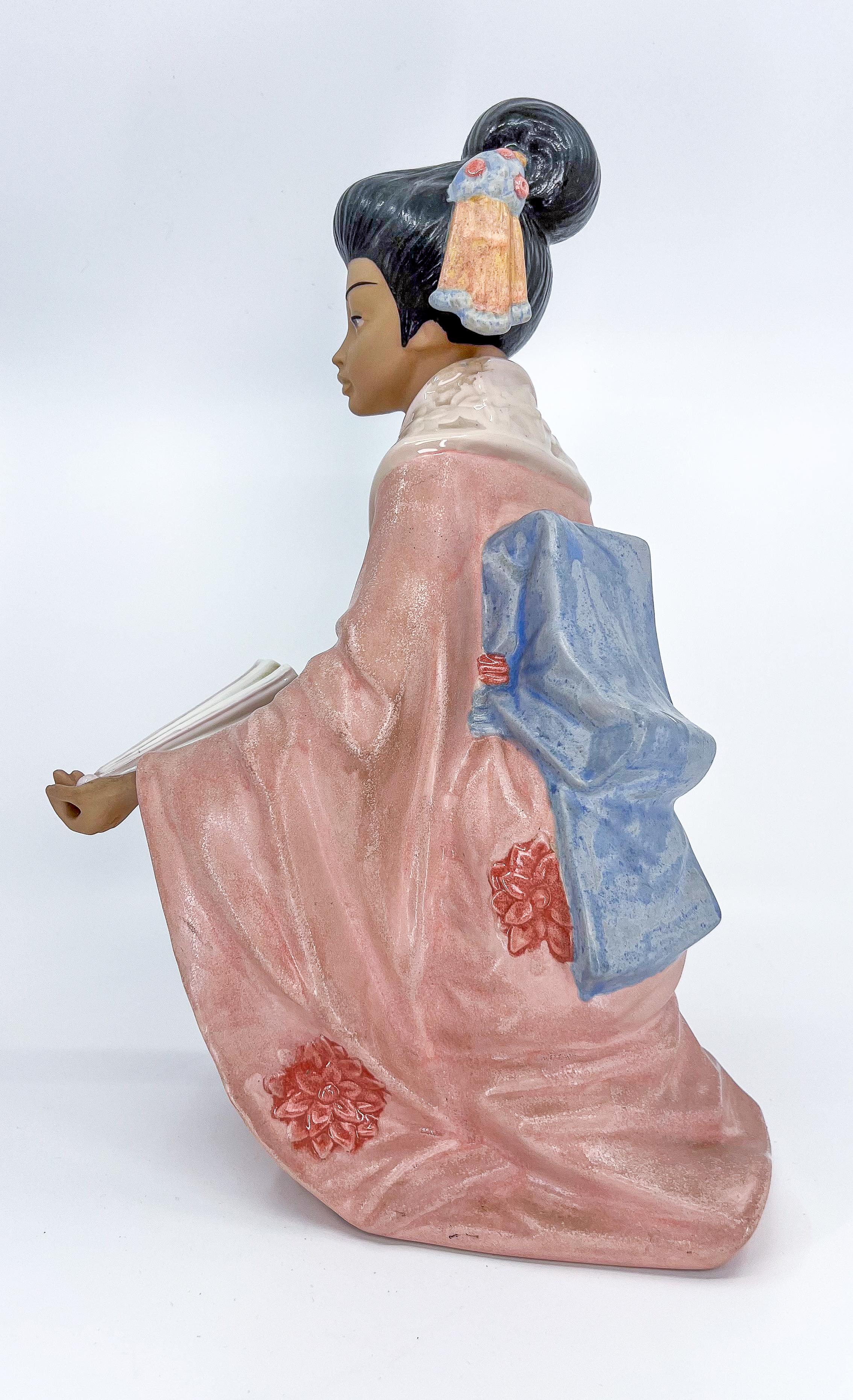 Nadal Porcelain Japanese Geisha Figurine Made in Spain In Good Condition For Sale In Antwerp, BE