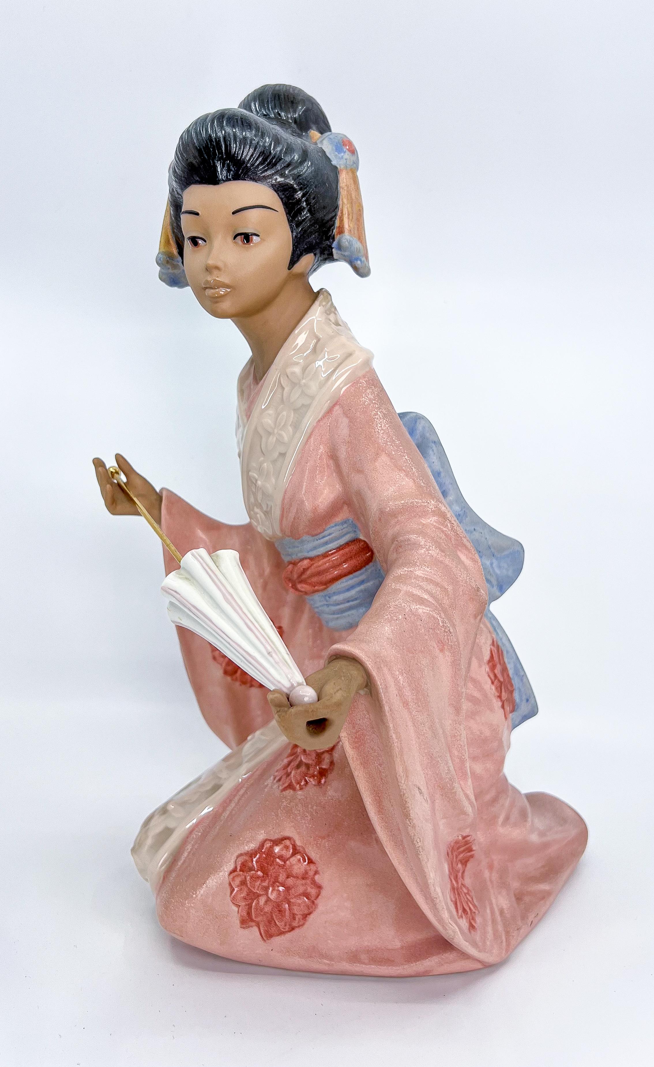 Laiton Figurine japonaise Geisha fabriquée en Espagne en vente