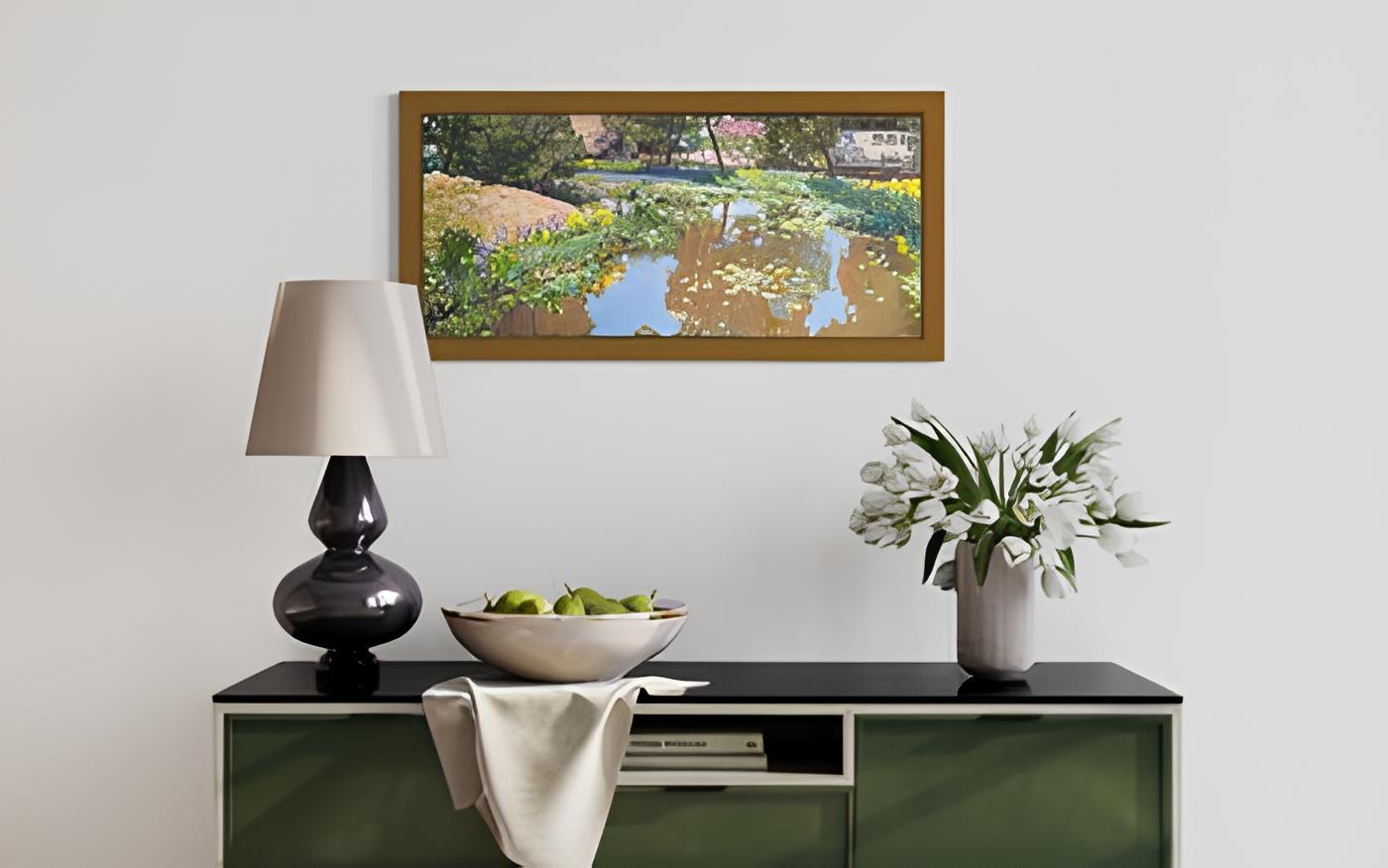 « Un étang avec lys et iris et lys d'eau 3 » Paysage impressionniste horizontal. - Painting de Nadezda Stupina