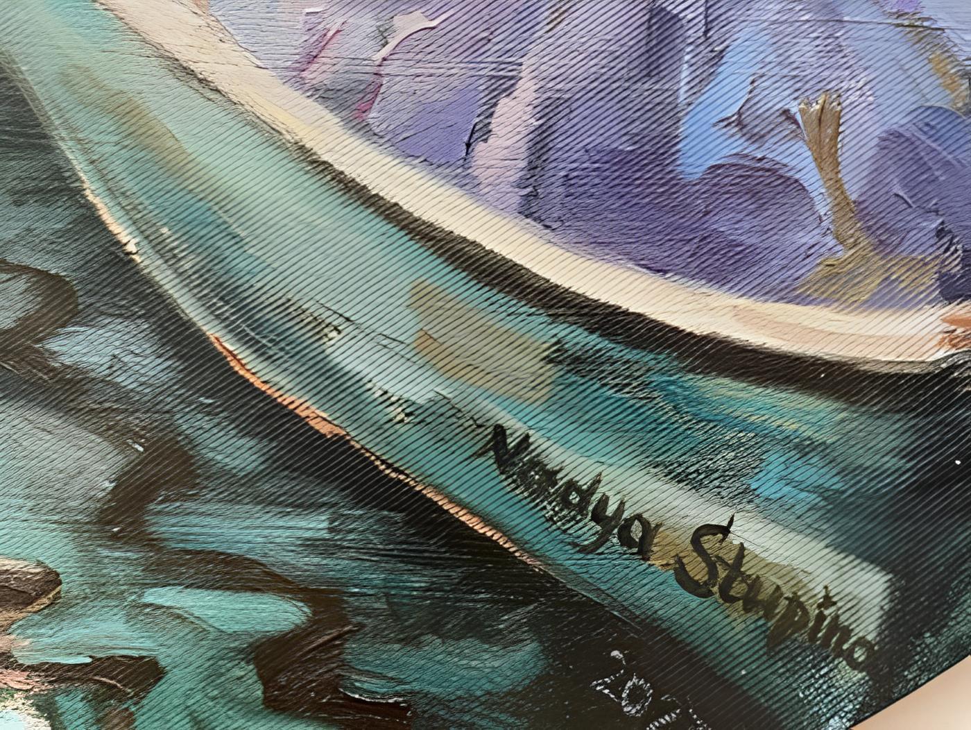 Sommergeschichten. Mädchen in einem grünen Boot. – Painting von Nadezda Stupina