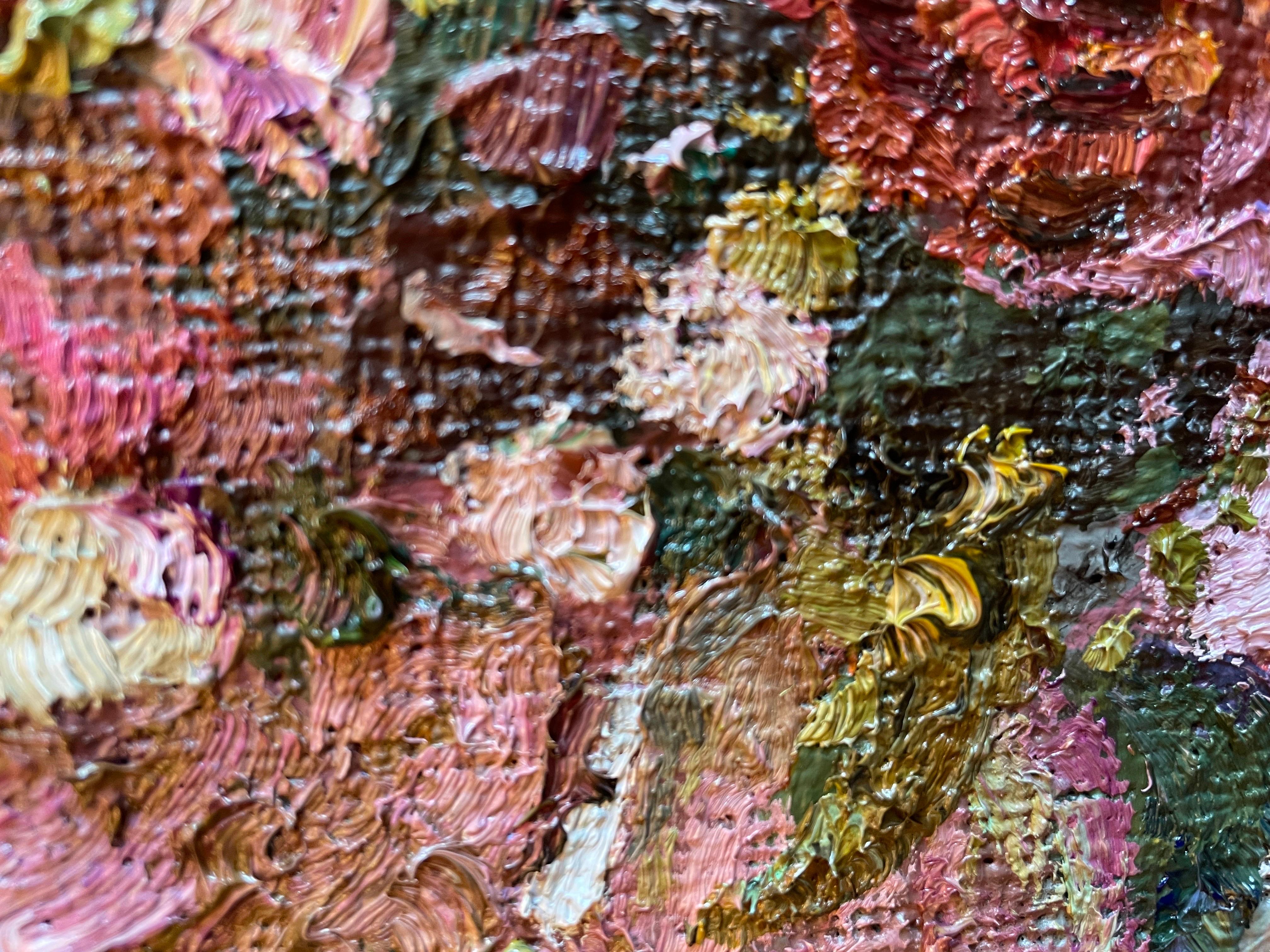 Esta cautivadora obra de arte muestra un texturizado ramo de flores en un jarrón, compuesto por tonos ricos y variados que atraen inmediatamente la mirada del espectador. El cuadro emplea un estilo impresionista, con pinceladas audaces y expresivas