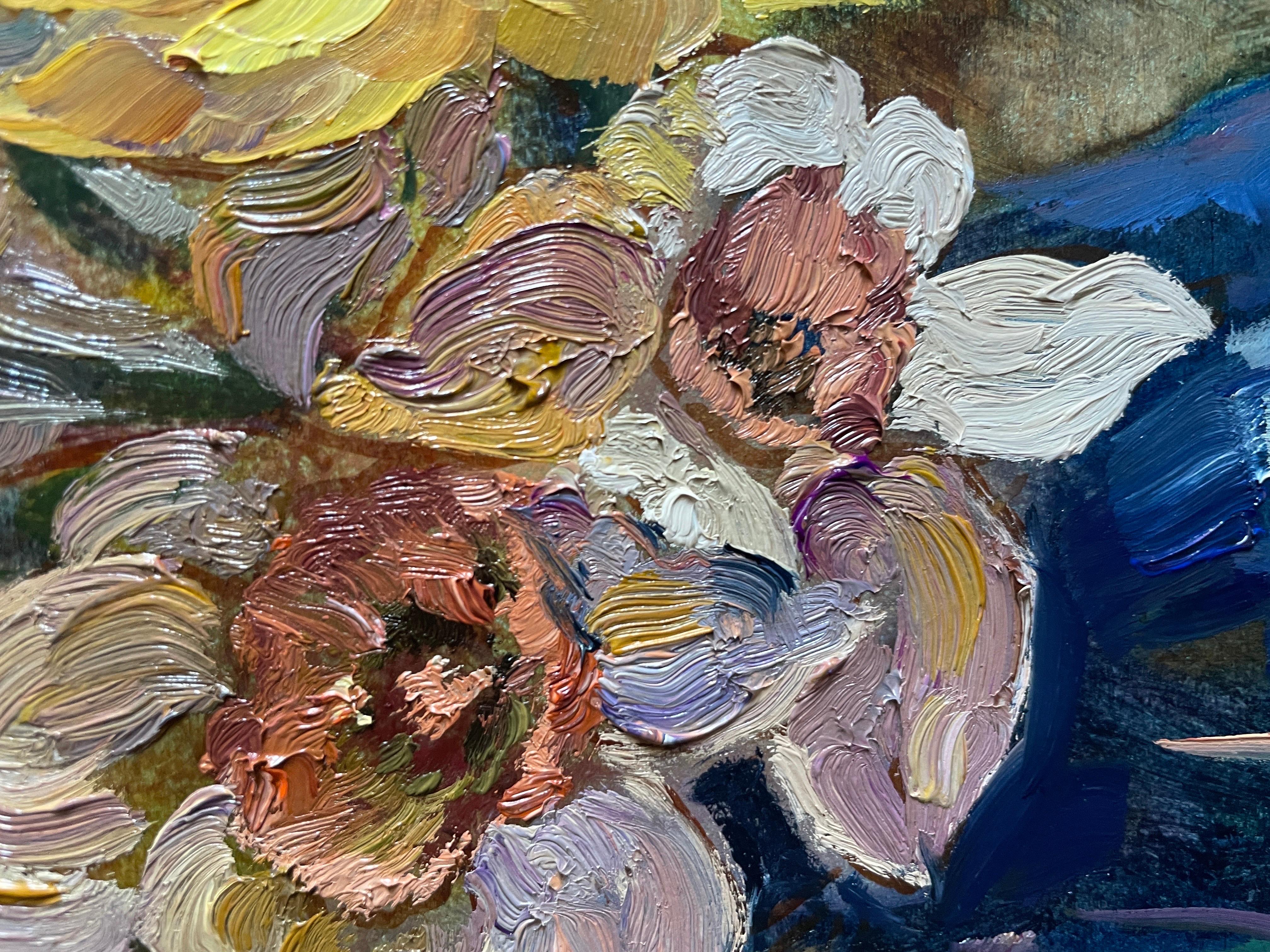 Daffodils in a blue vase For Sale 4