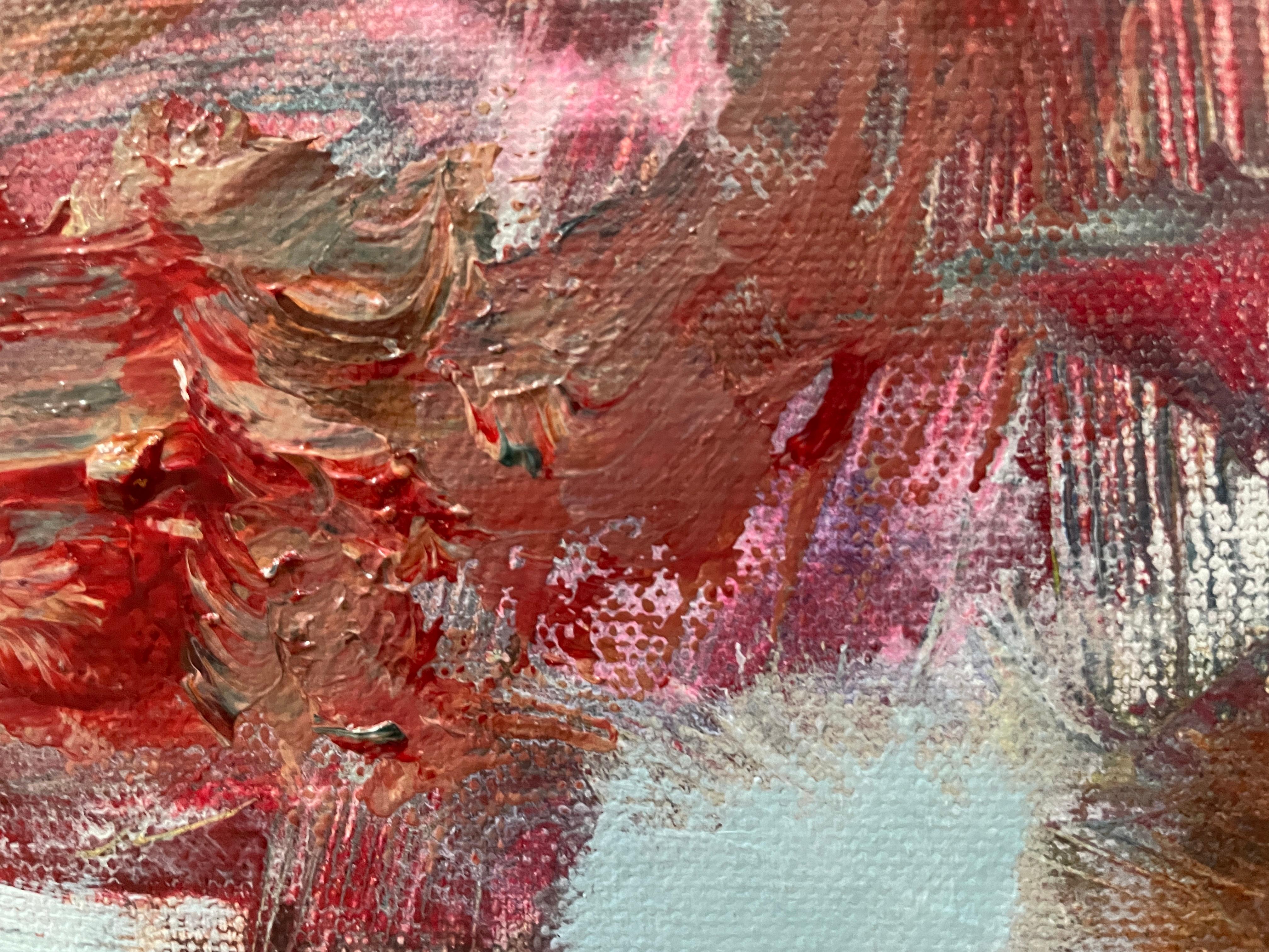 Dieses Kunstwerk ist ein stimmungsvoller abstrakter Ausdruck eines Blumenstraußes, in dem lebendige Farben zu einer hypnotisierenden Komposition verschmelzen. Satte Rottöne, erdige Brauntöne und zarte Rosatöne dominieren und vermischen sich mit