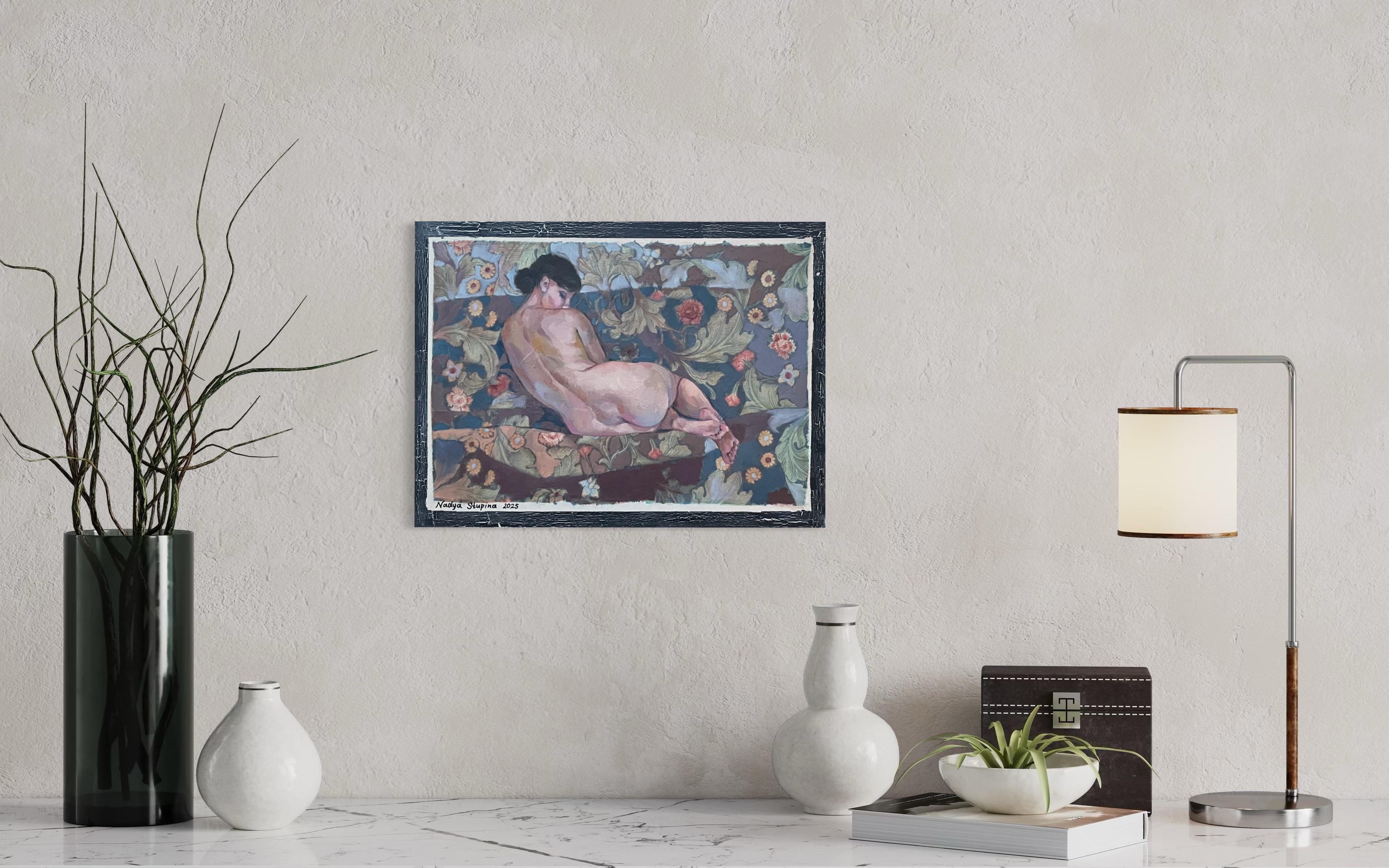 “Morris’s lover 7 “ Horizontal figurative oil painting . Nude . Vintage . - Fauvist Painting by Nadezda Stupina