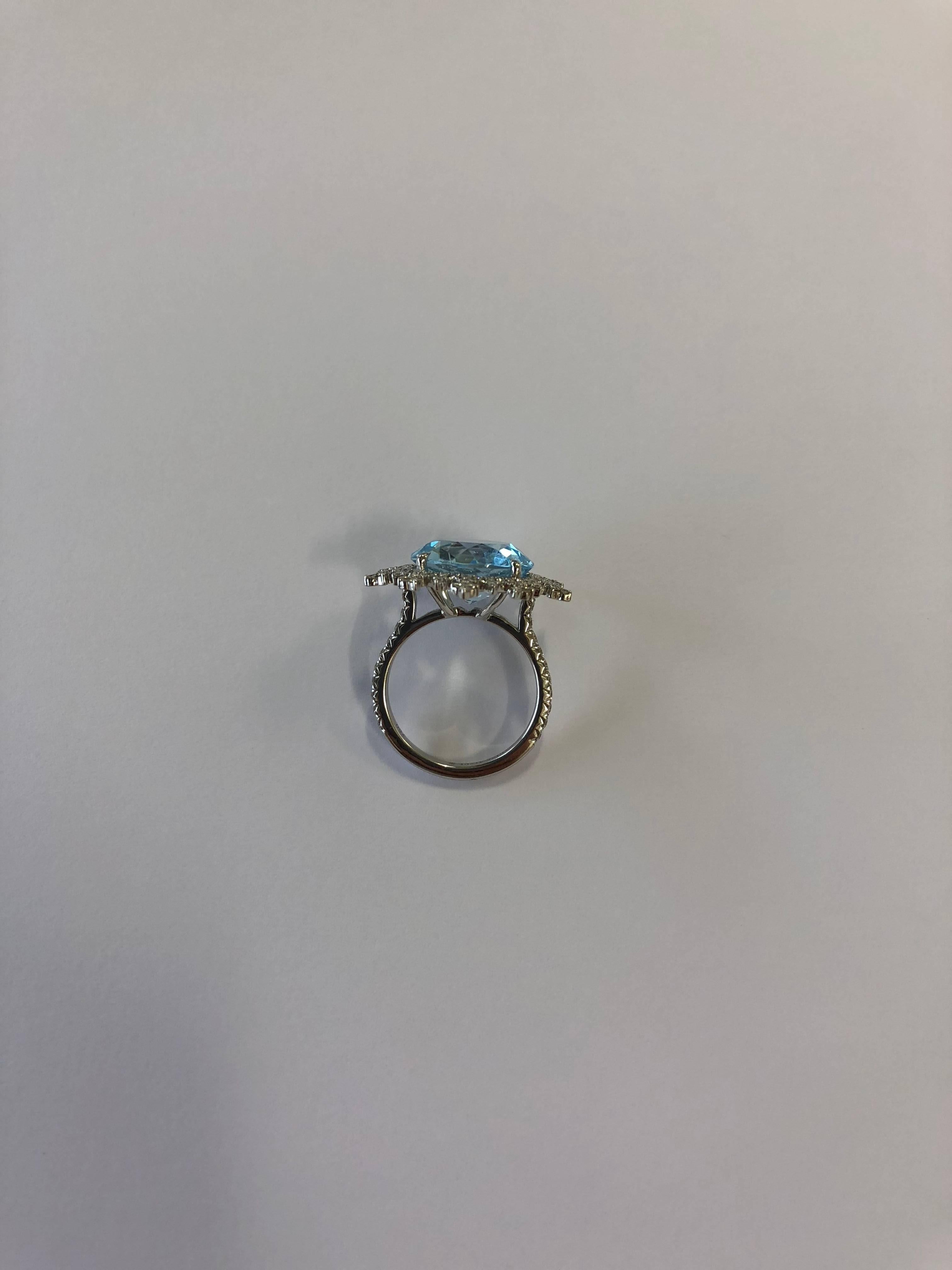 Nadine Aysoy 18 Karat White Gold, Light Blue Topaz and Diamond Cocktail Ring In New Condition For Sale In London, GB