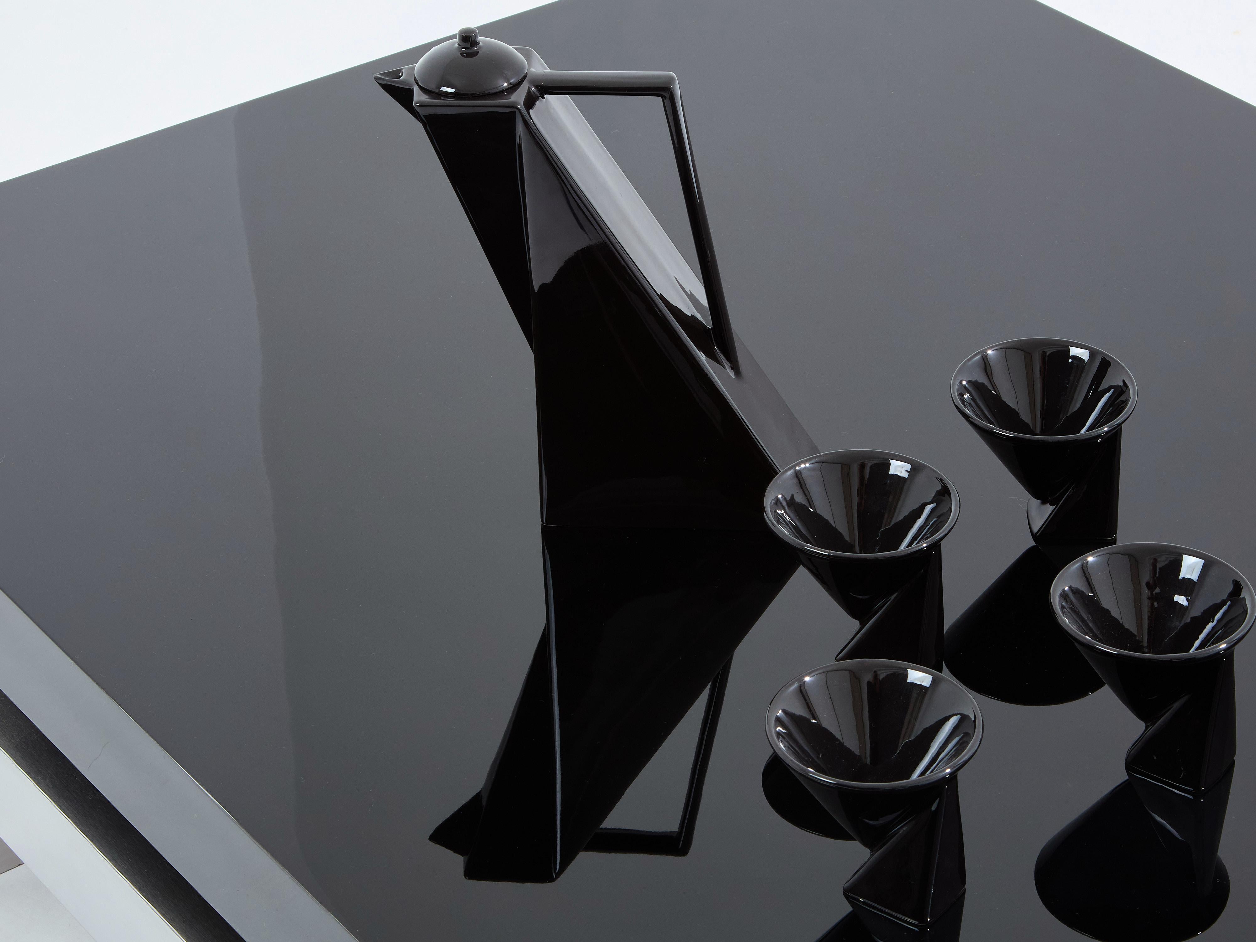 Table basse en acier brossé laqué noir Nadine Charteret 1972 en vente 5