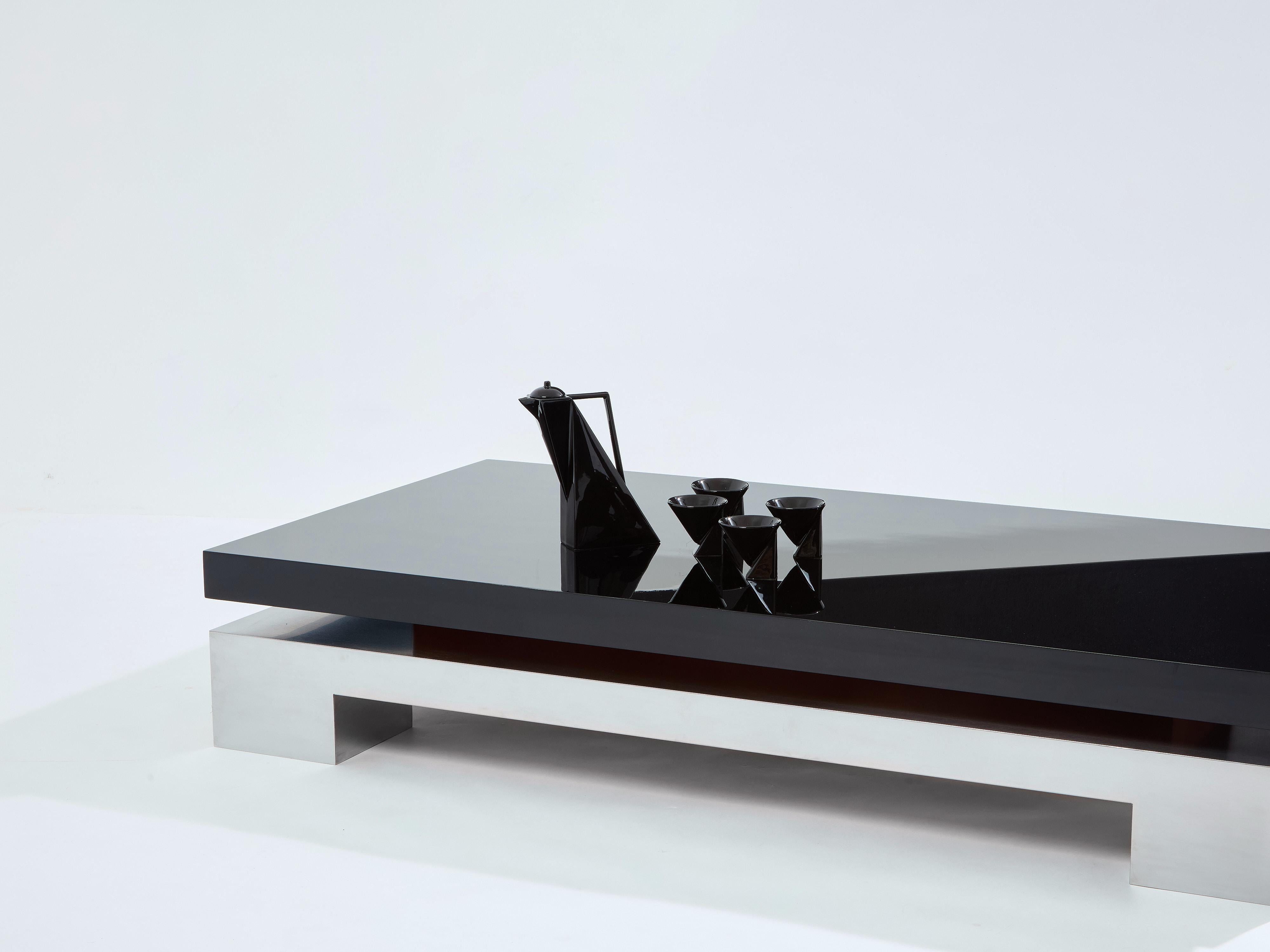 Français Table basse en acier brossé laqué noir Nadine Charteret 1972 en vente