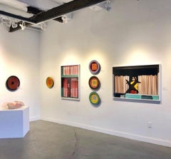 All the While: fotografia cinematografica, interno con donna nera afroamericana