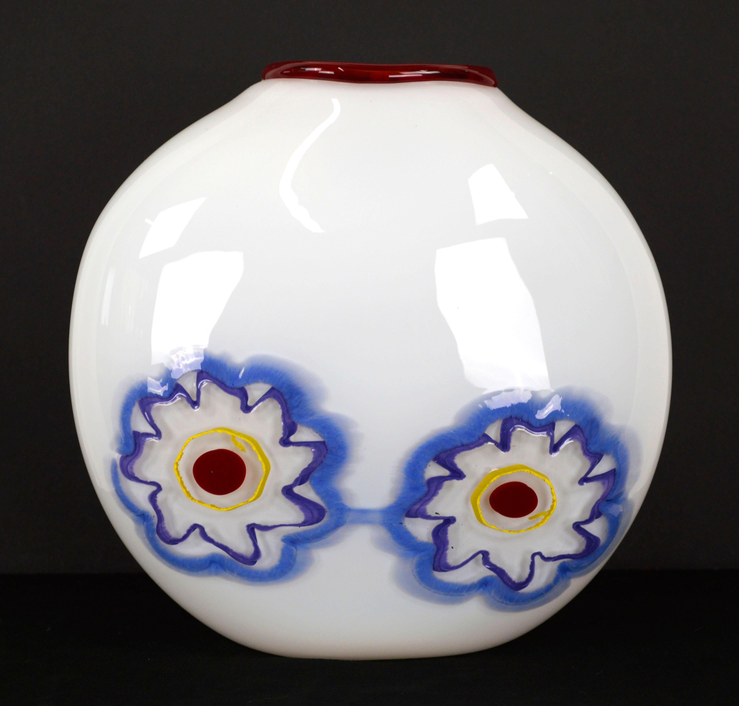 Nadine Saylor's Hand Blown Glass Vase, Flower Power In Good Condition For Sale In Soquel, CA