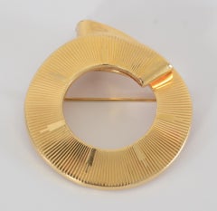 Nadja Buckley Retro Gold Circle Brooch