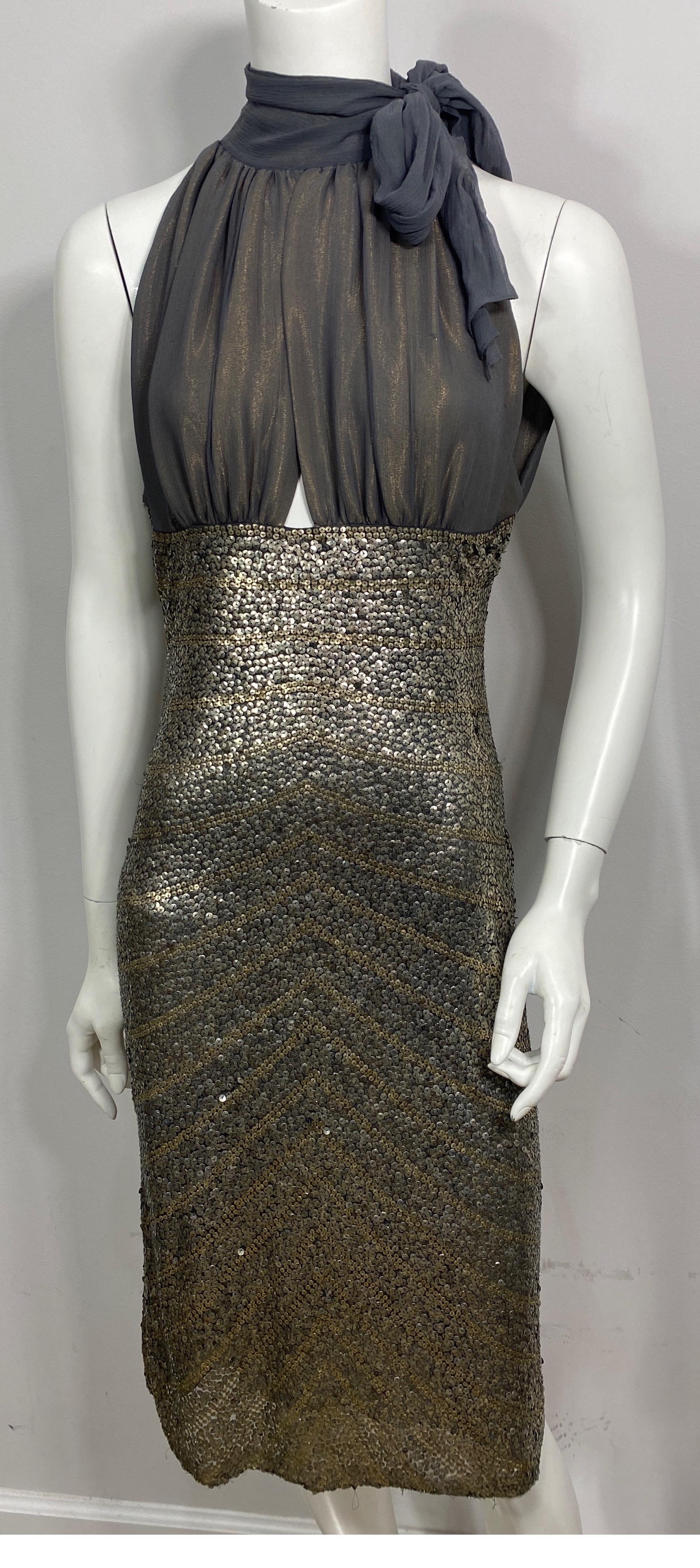 Naeem Khan Early 2000’s Iridescent Grey Metallic Sequin Dress-Size 6 In Good Condition For Sale In West Palm Beach, FL