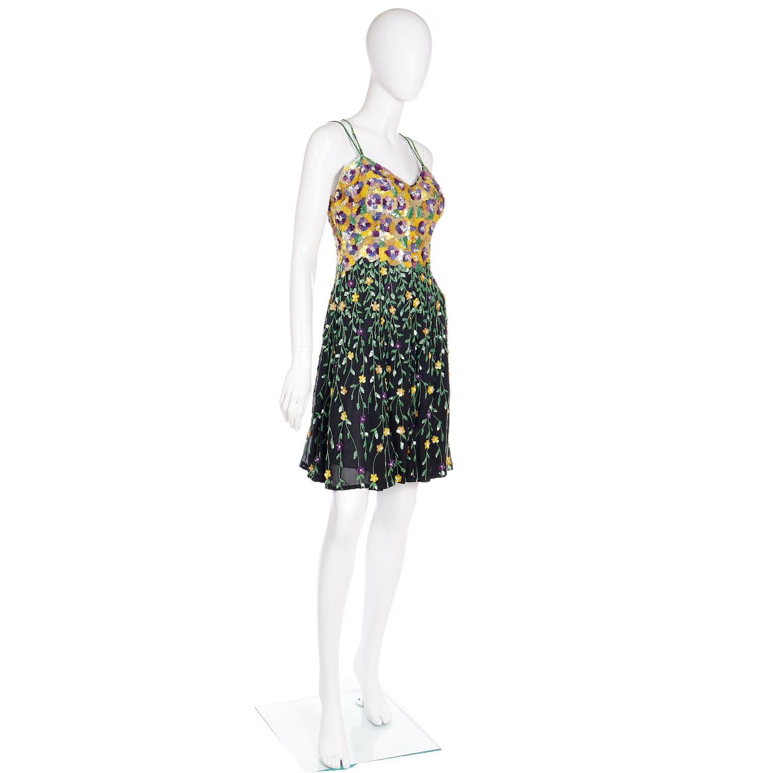 Naeem Khan Riazee Boutique Vintage Beaded Sequin Floral Mini Evening Dress In Excellent Condition For Sale In Portland, OR