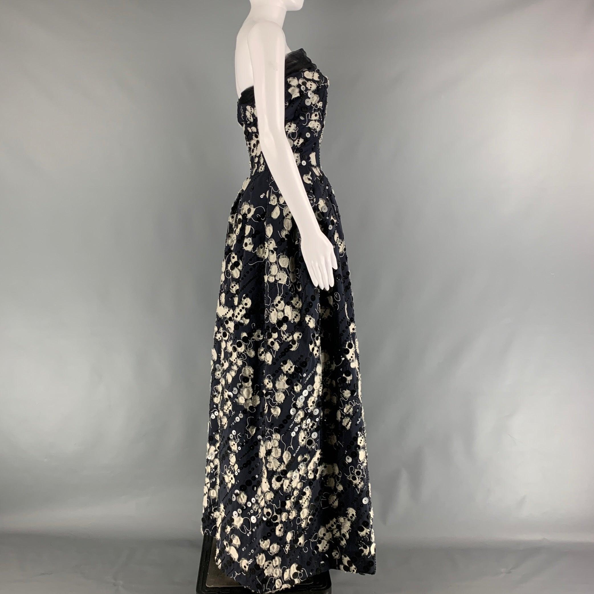 Women's NAEEM KHAN Size 4 Black Cream Silk payettes Strapless Long Gown Evening Dress For Sale