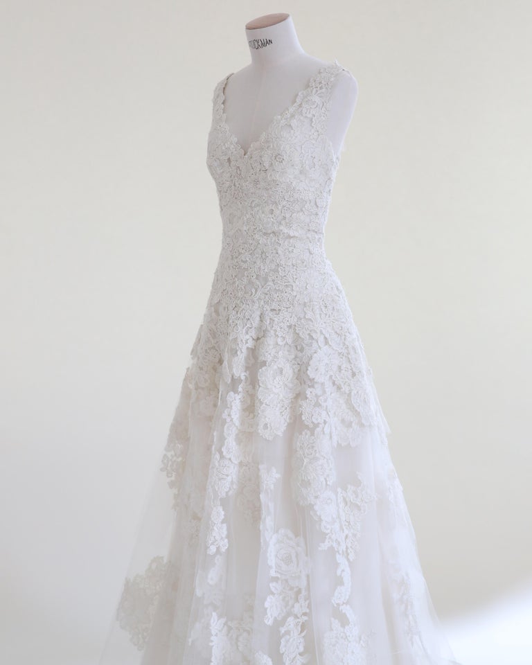 Naeem Khan vintage lace sheer ivory floral embroidered train wedding dress  gown For Sale at 1stDibs