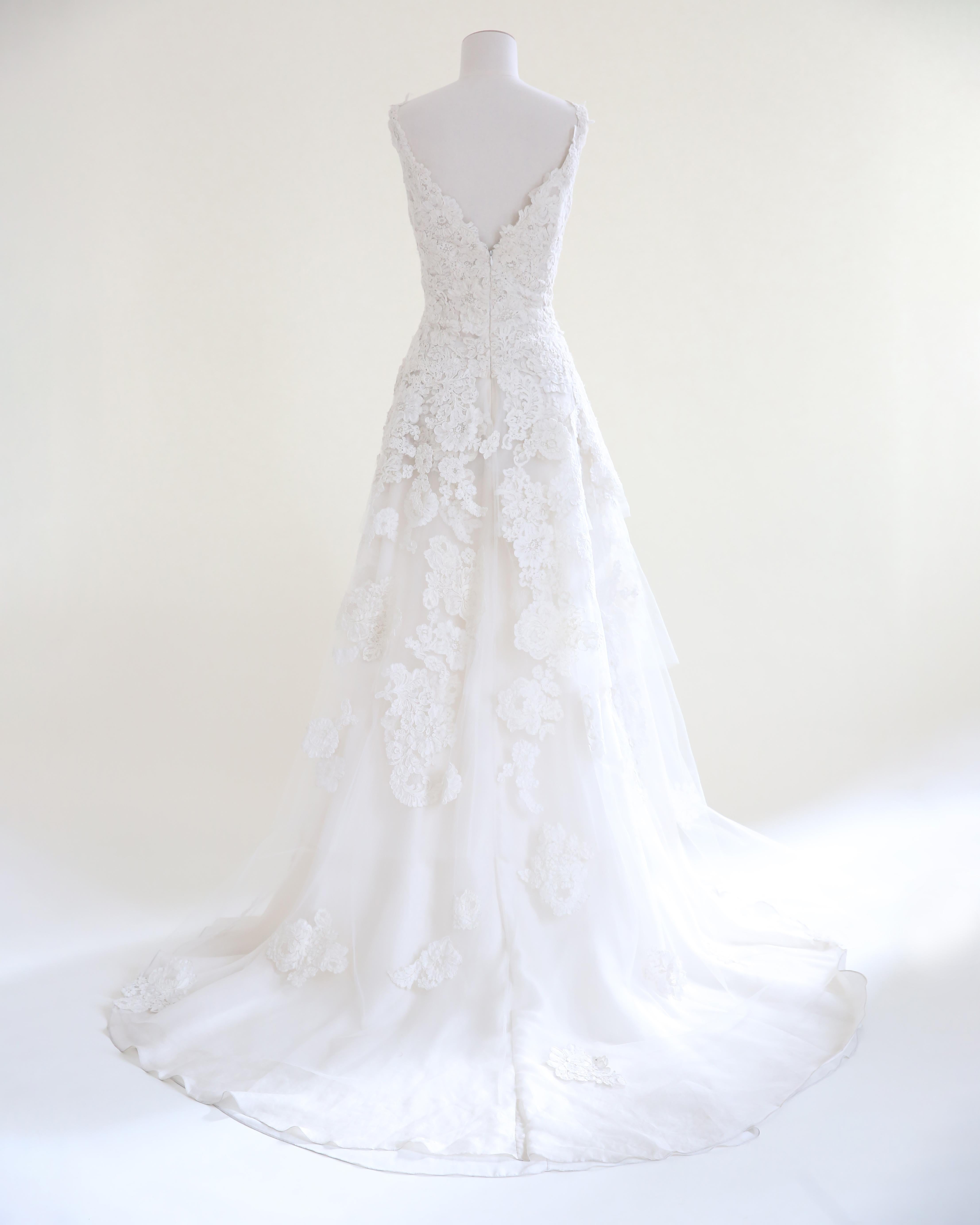 Naeem Khan vintage lace sheer ivory floral embroidered train wedding dress gown For Sale 7