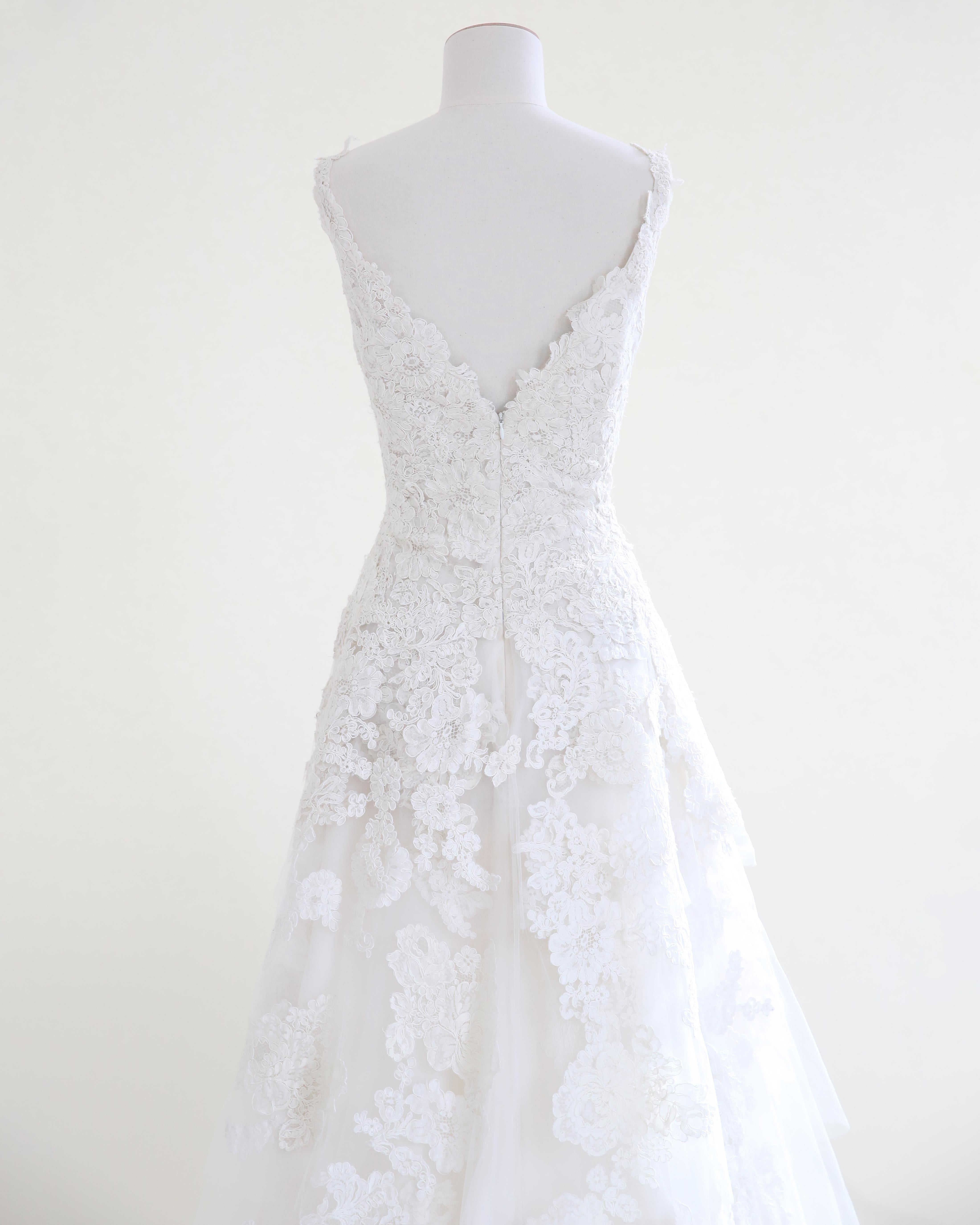 Naeem Khan vintage lace sheer ivory floral embroidered train wedding dress gown For Sale 8
