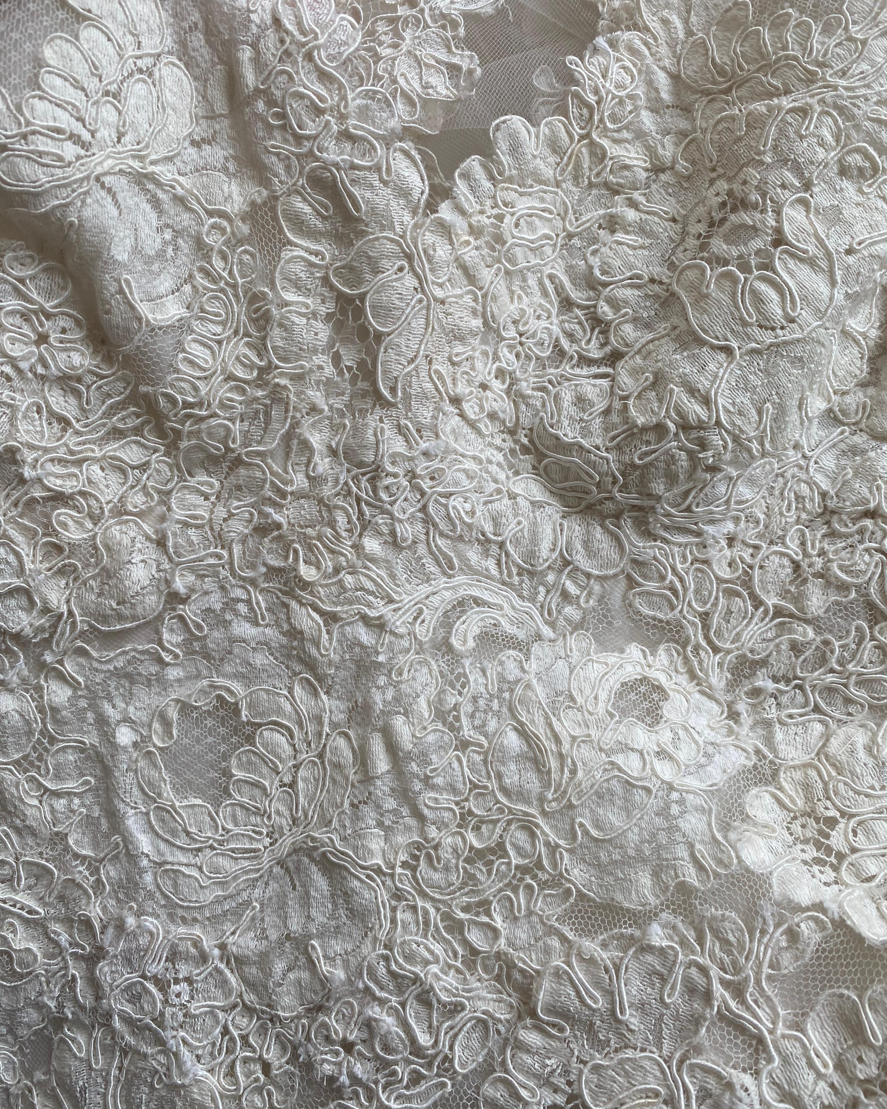 Naeem Khan vintage lace sheer ivory floral embroidered train wedding dress gown For Sale 15
