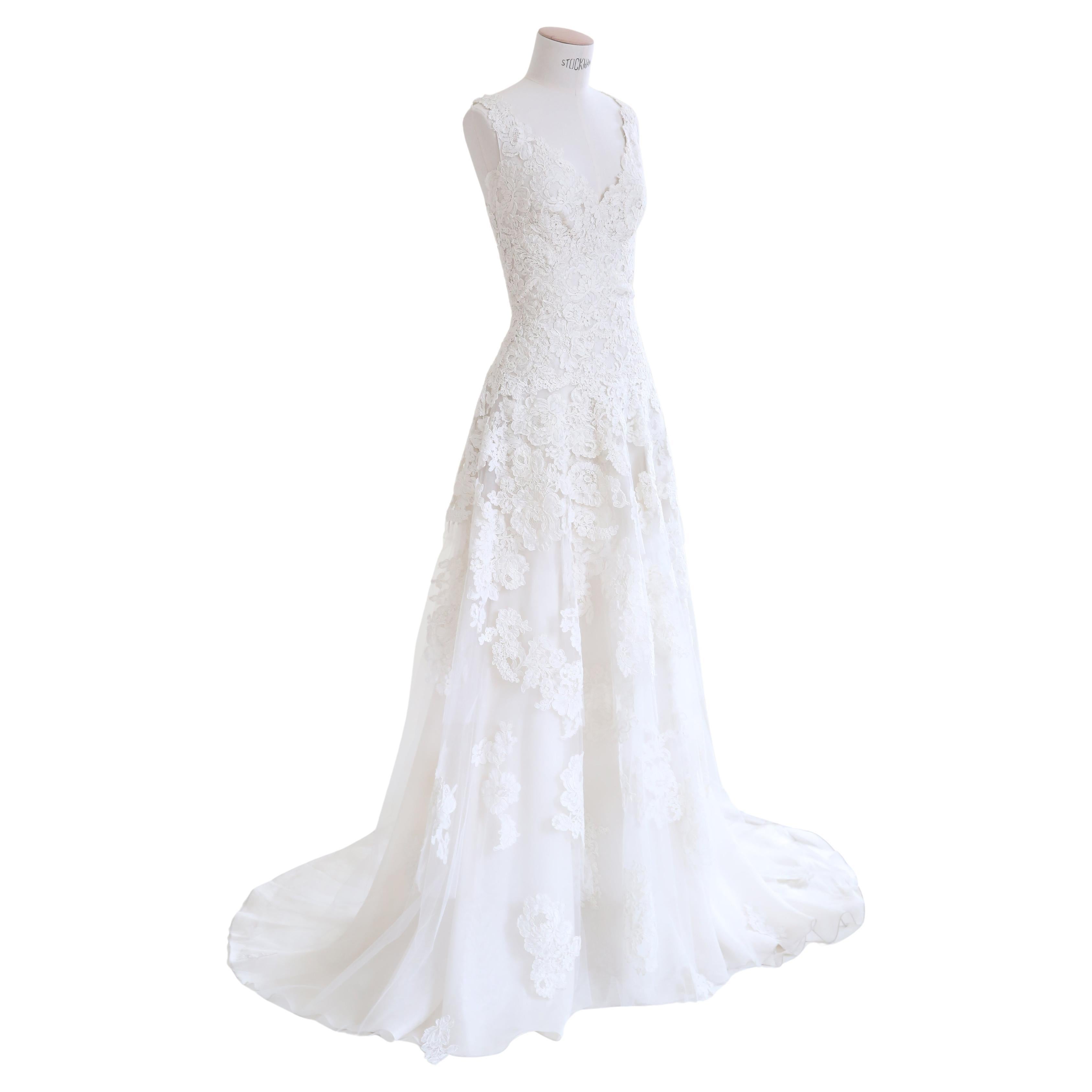 Naeem Khan vintage lace sheer ivory floral embroidered train wedding dress gown For Sale