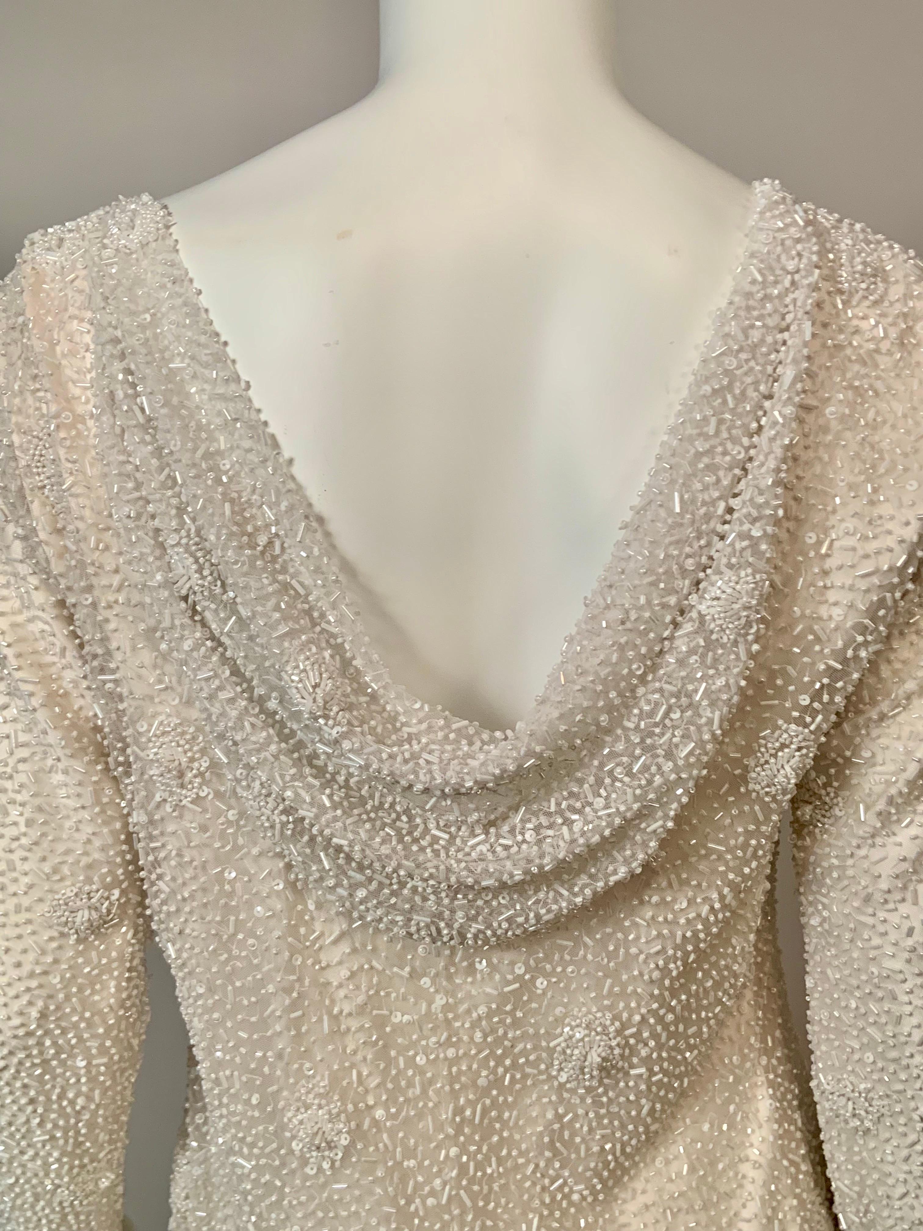 Naeem Khan - Robe de soirée en tulle blanc perlé avec dos drapé en vente 5