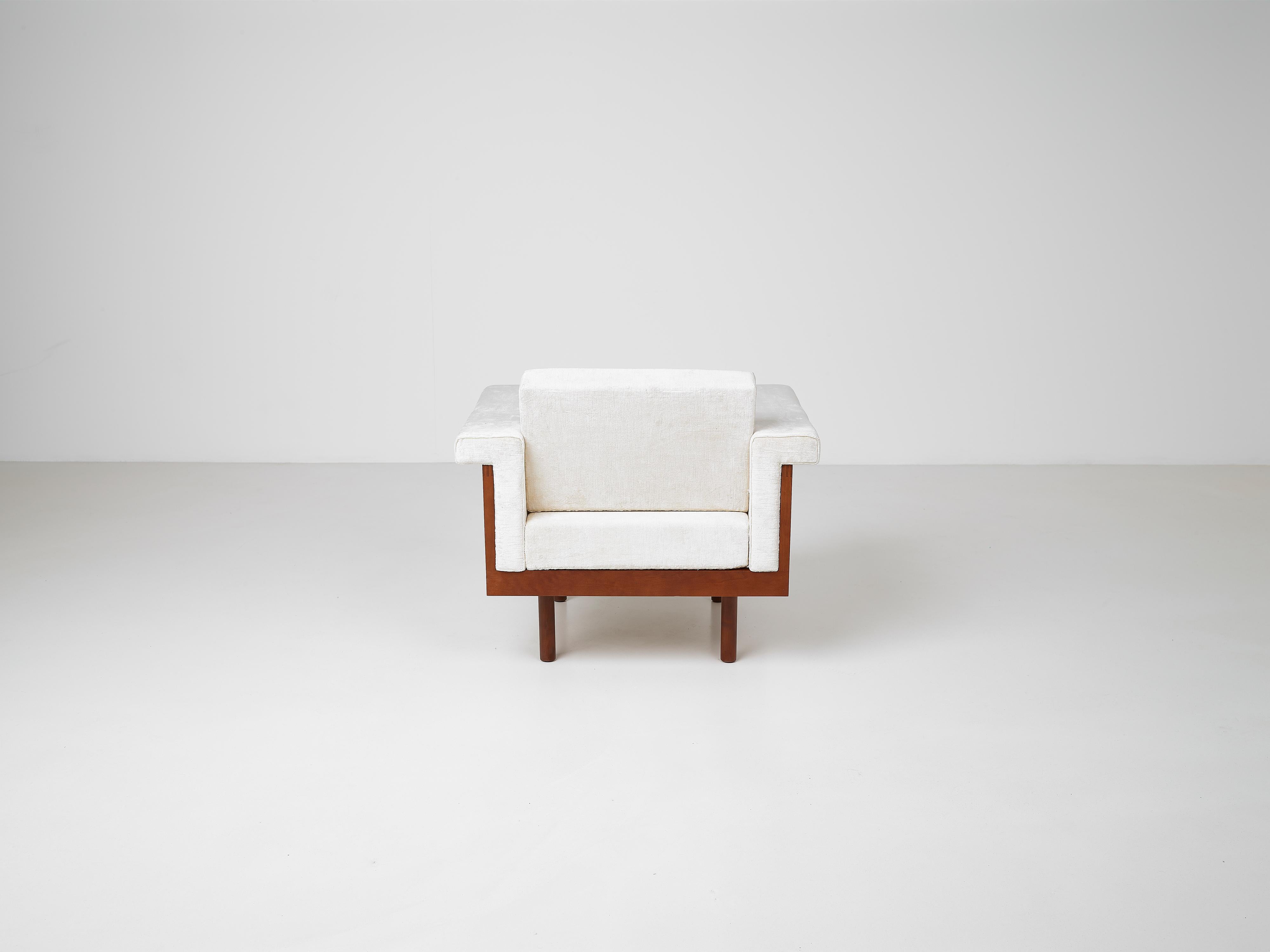 Mid-Century Modern Naeko Armchair by Kazuhide Takahama Paradisoterrestre Edition For Sale