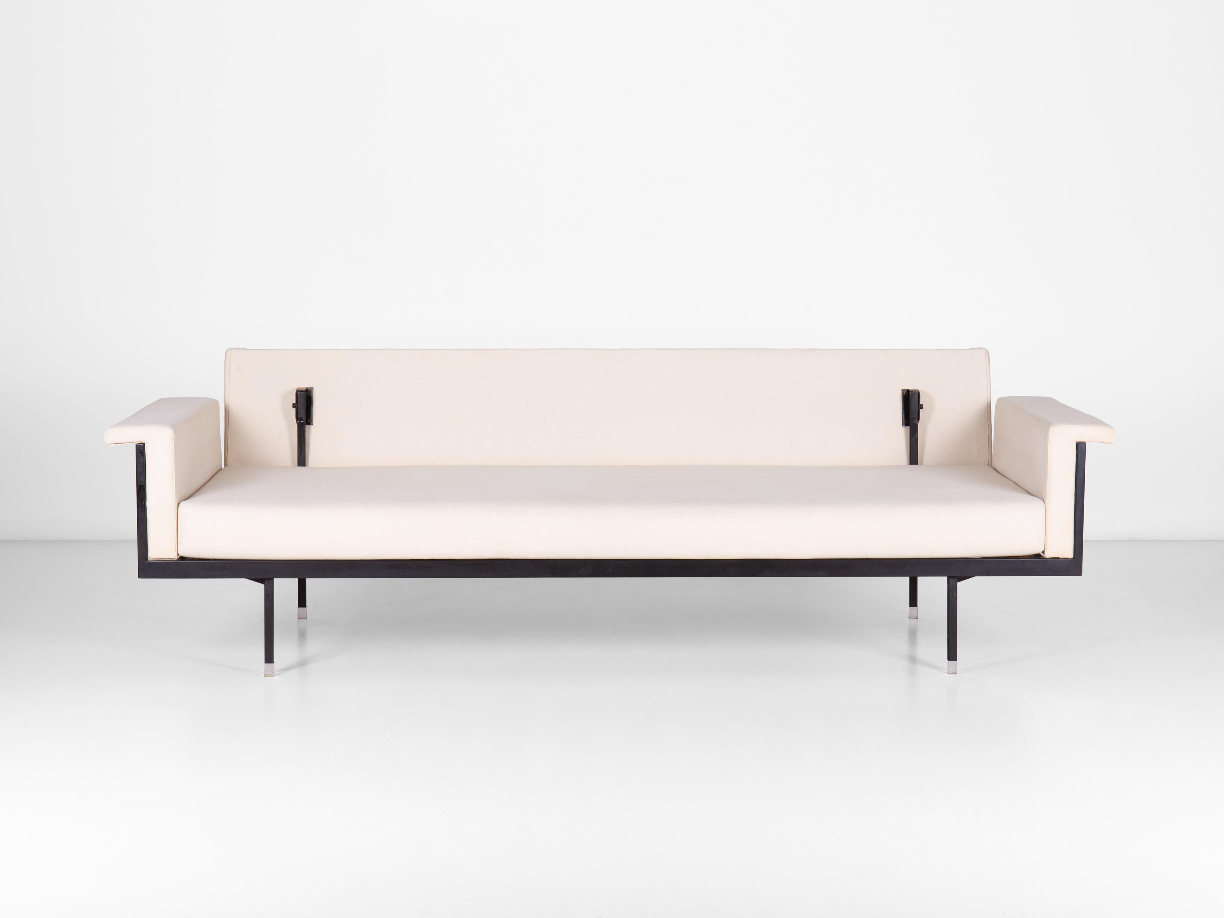 Mid-Century Modern Canapé Naeko (lit quotidien) de Kazuhide Takahama, Gavina spa 1957 en vente