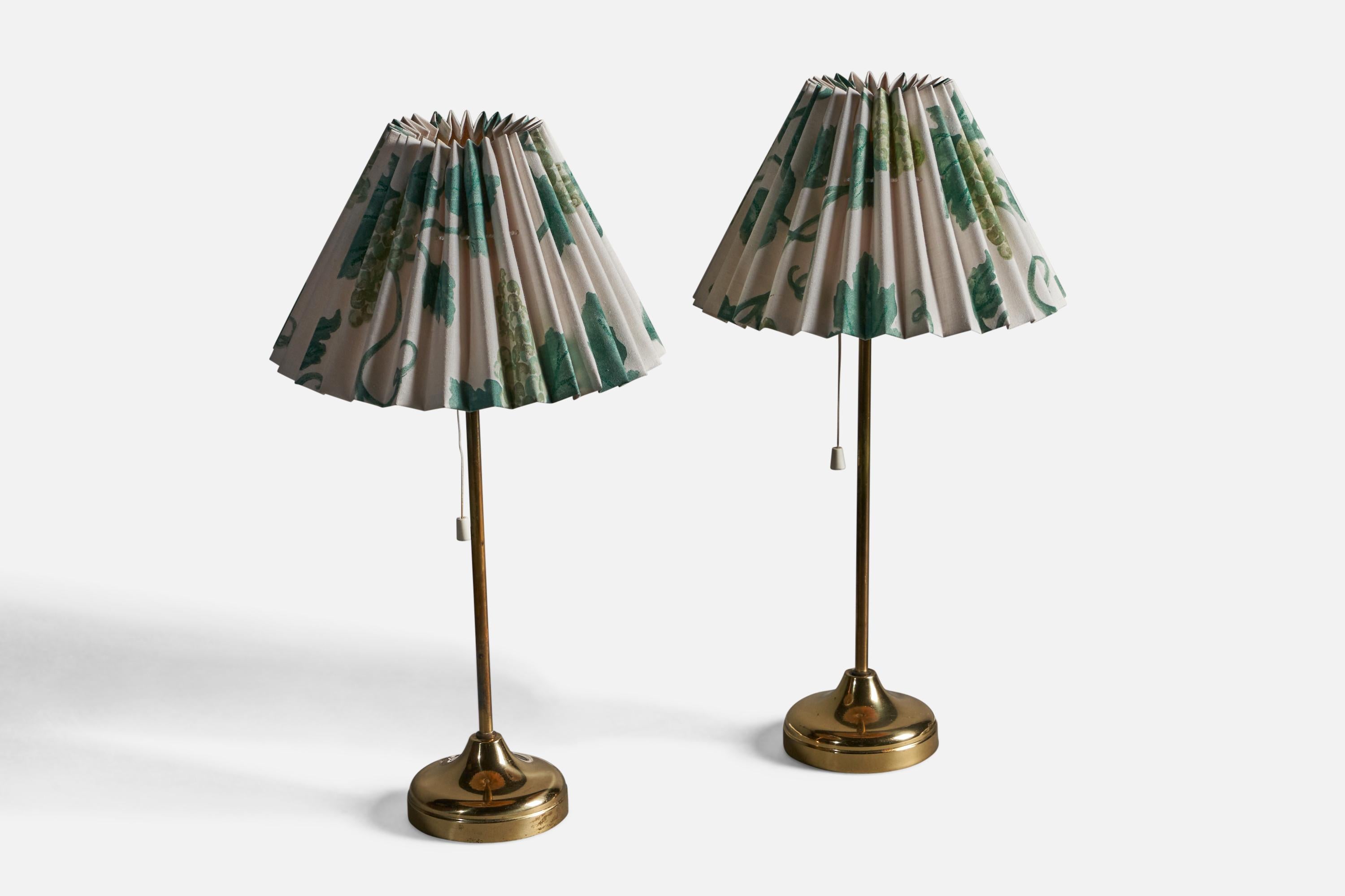 Mid-Century Modern Nafa, Lampes de Table, Laiton, Tissu, Suède, Années 1960 en vente
