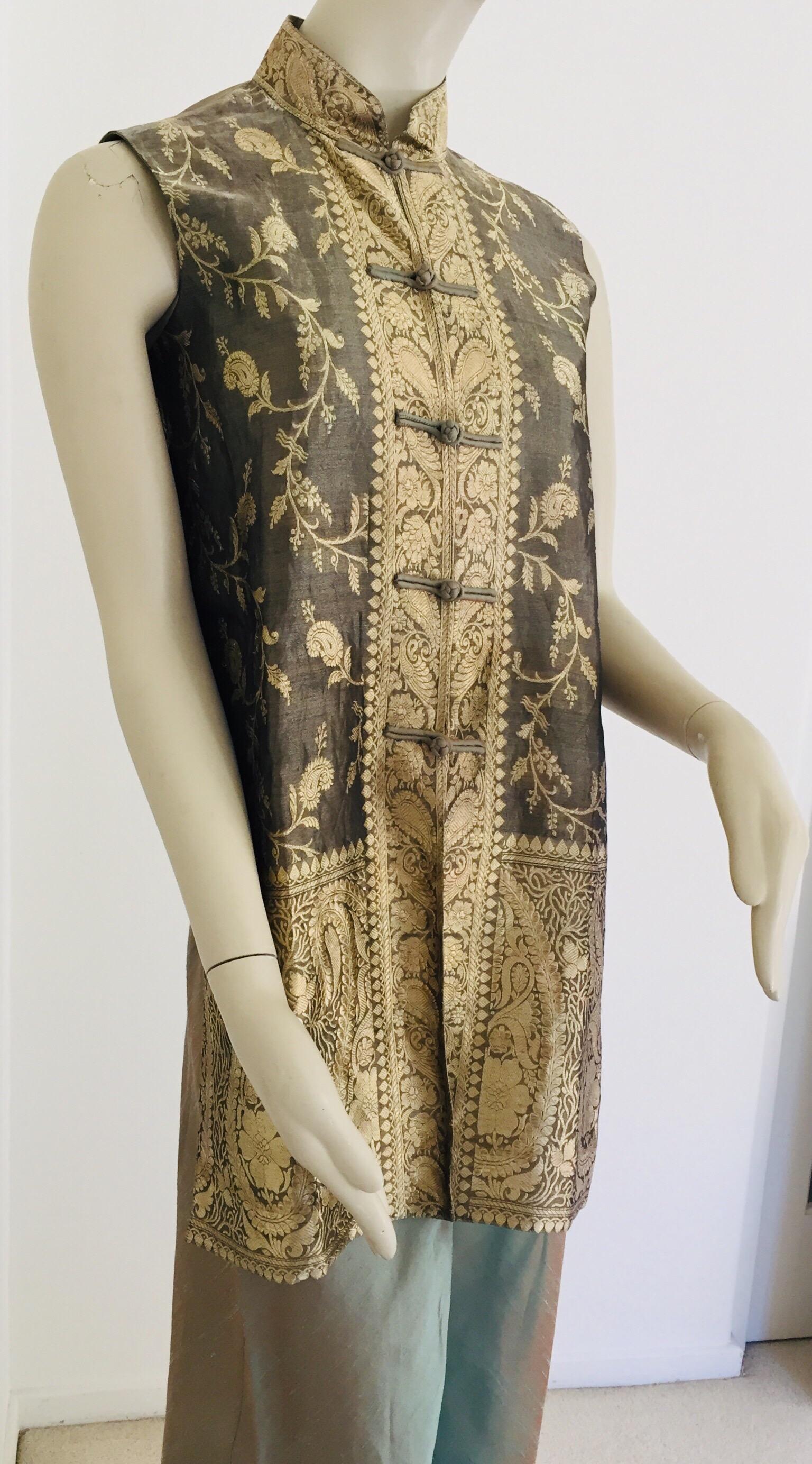 Thai Nagara Couture for Jim Thompson 2 Pieces Silk Pants and Top For Sale