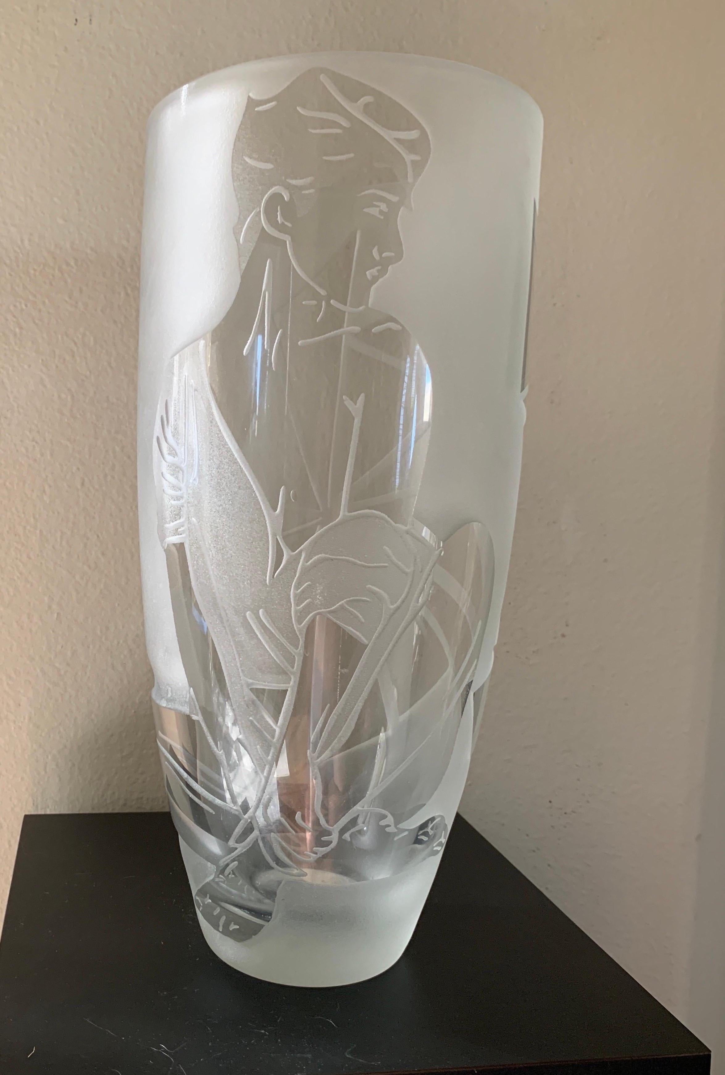 Moderne Nagel inspired Etched Glass Original One of a Kind Modern Large Vase (Grand vase moderne unique en son genre)  en vente