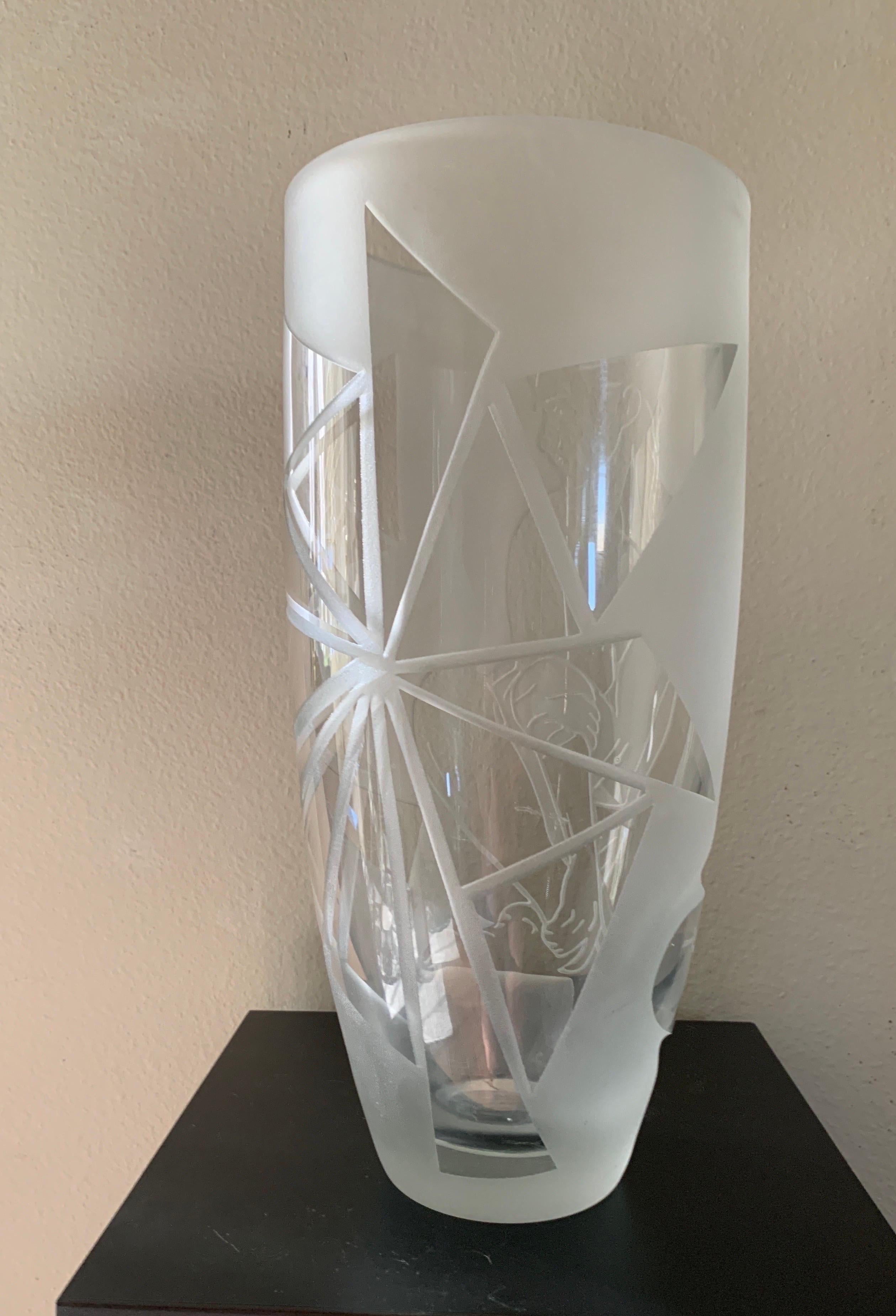 Buriné Nagel inspired Etched Glass Original One of a Kind Modern Large Vase (Grand vase moderne unique en son genre)  en vente