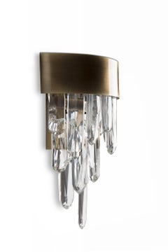 Naicca Wall Light in Aged Brushed Brass by Brabbu