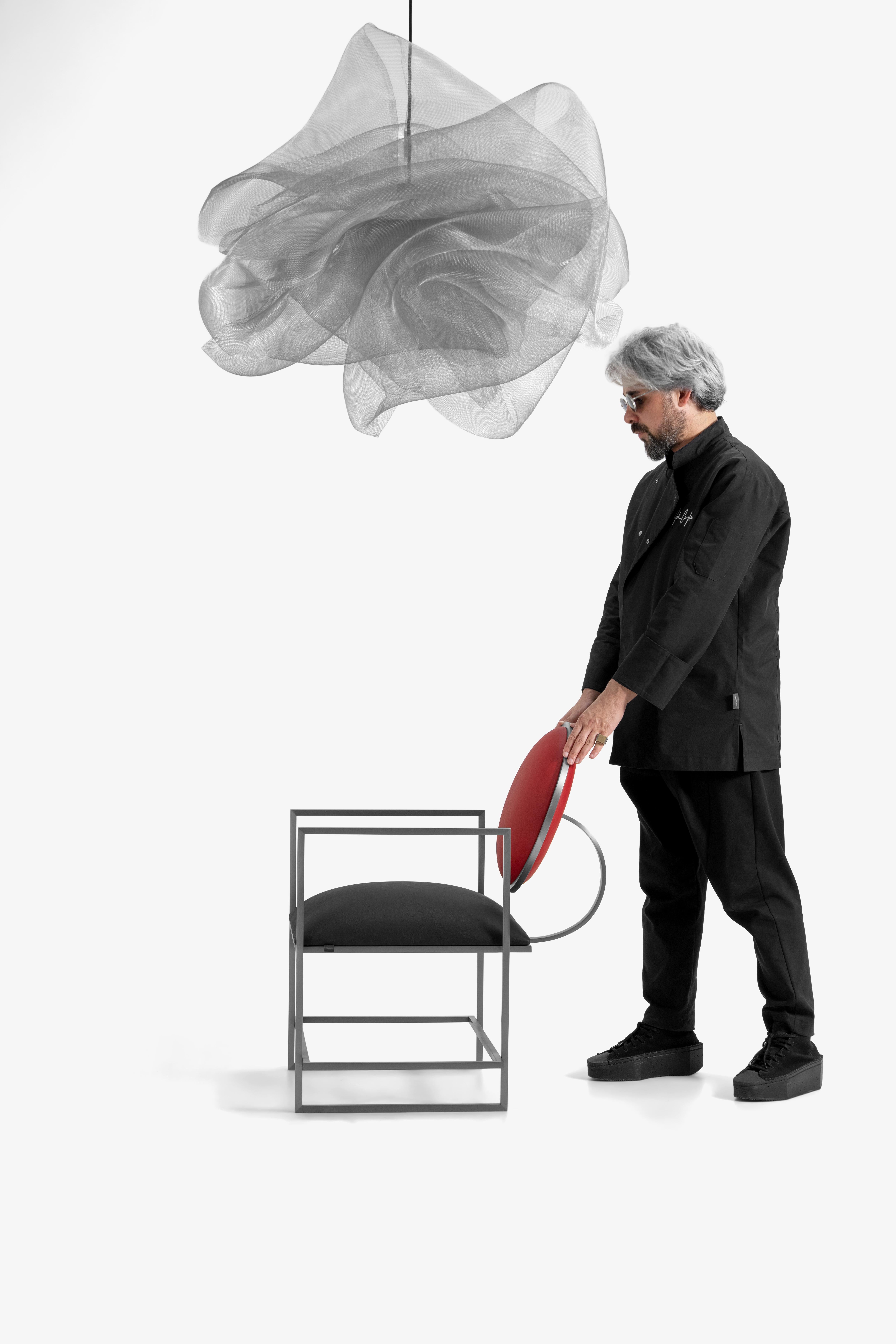 Turc Chaise Naifu en métal et simili cuir en vente