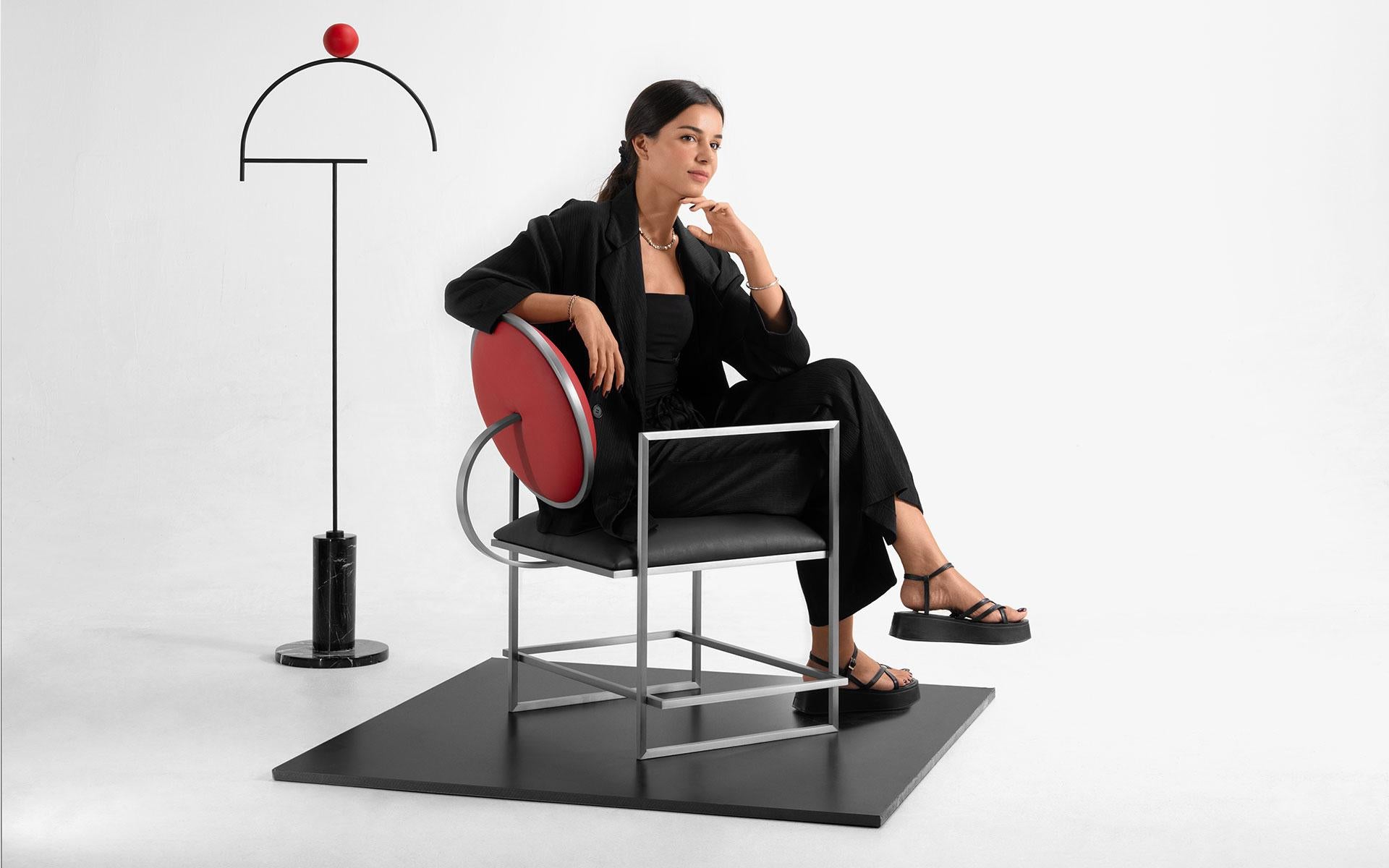 Chaise Naifu en métal et simili cuir Neuf - En vente à İSTANBUL, TR