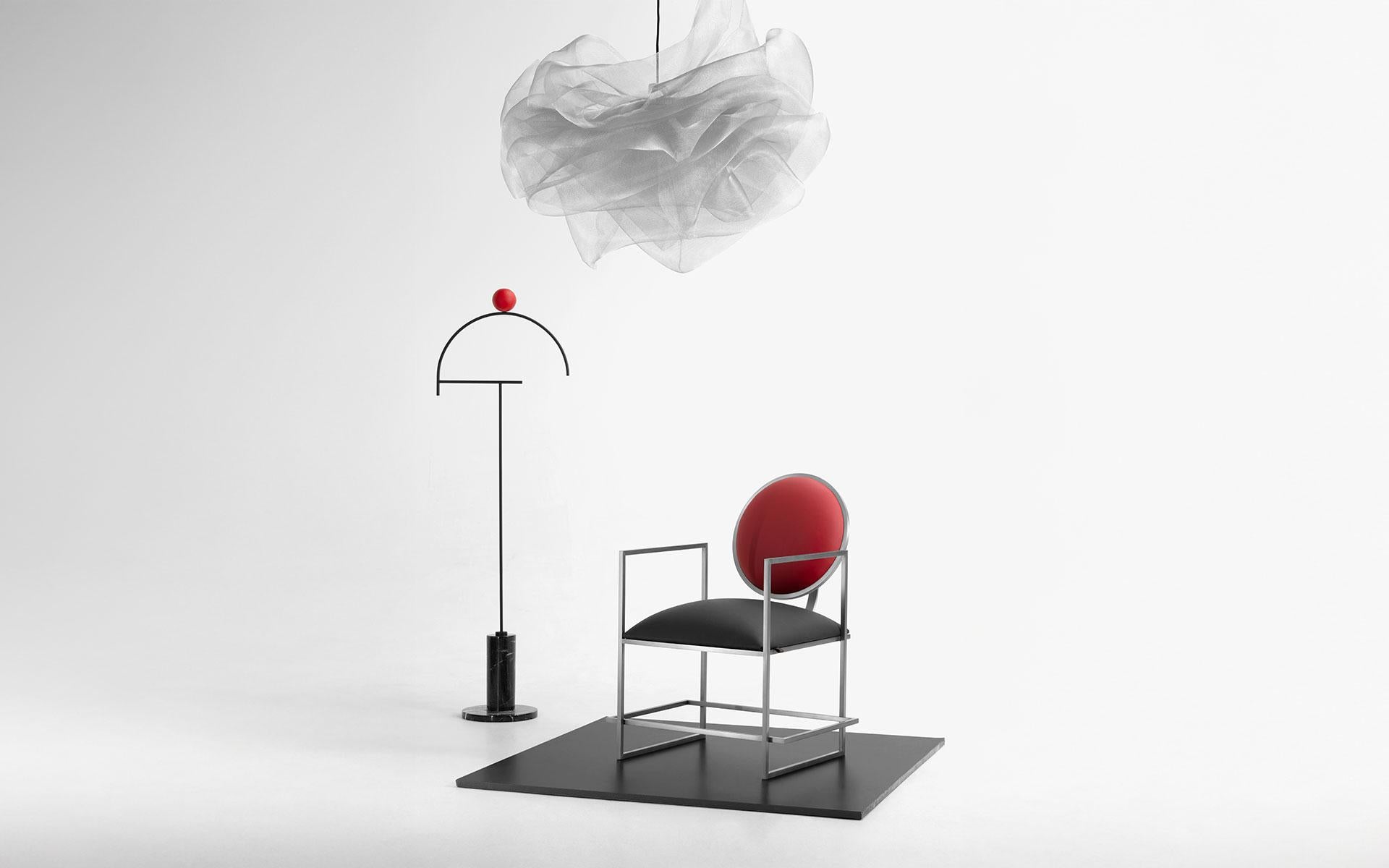 XXIe siècle et contemporain Chaise Naifu en métal et simili cuir en vente